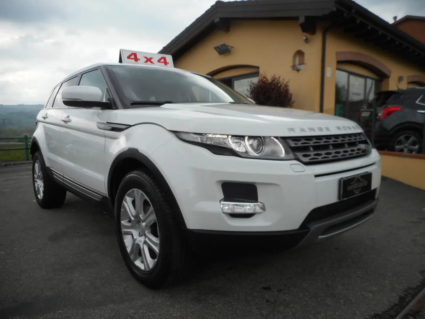 Land Rover Range Rover Evoque 2.2 TD4 5/P PURE 4X4 -AUTOMATICA -UNIPROPRIETARIO! Weiß - 1