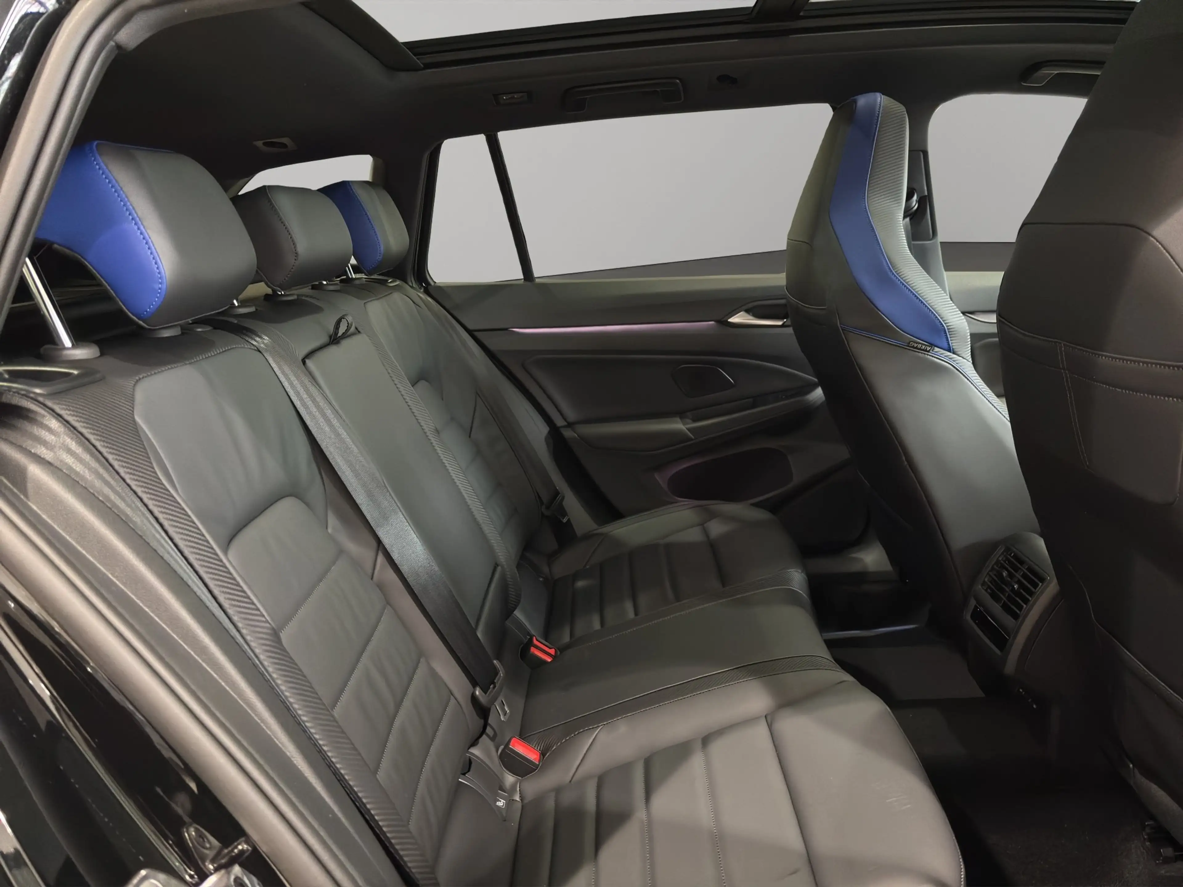Volkswagen Golf Variant R 2.0 TSI DSG 4M 360 ACC AHK Kam. — photo 7