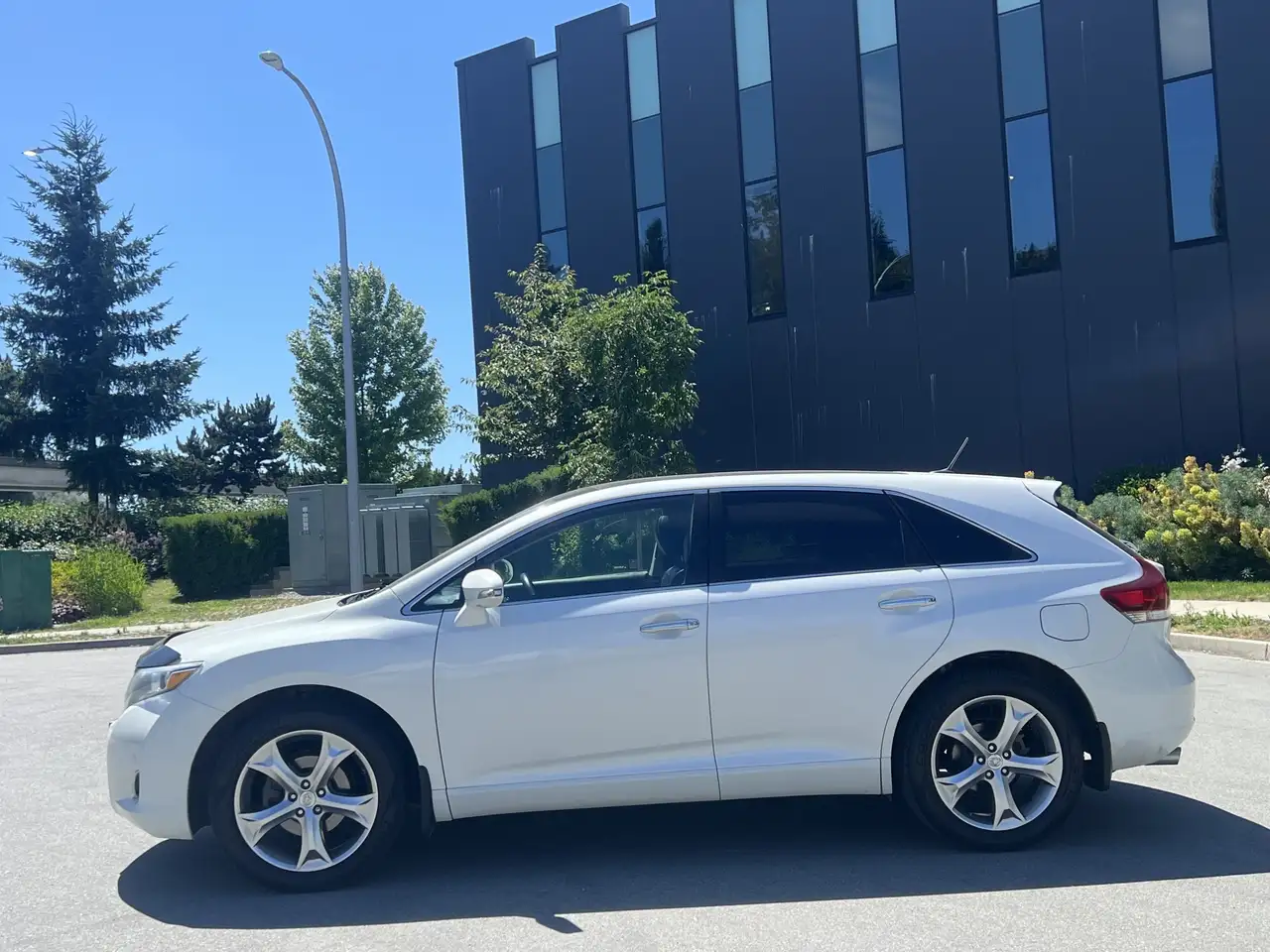 Toyota Venza photo Toyota Venza