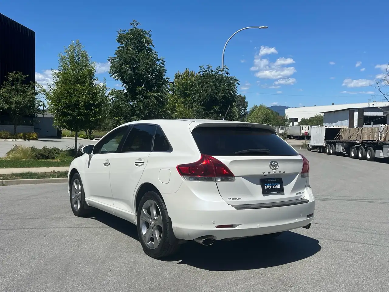 Toyota Venza photo Toyota Venza