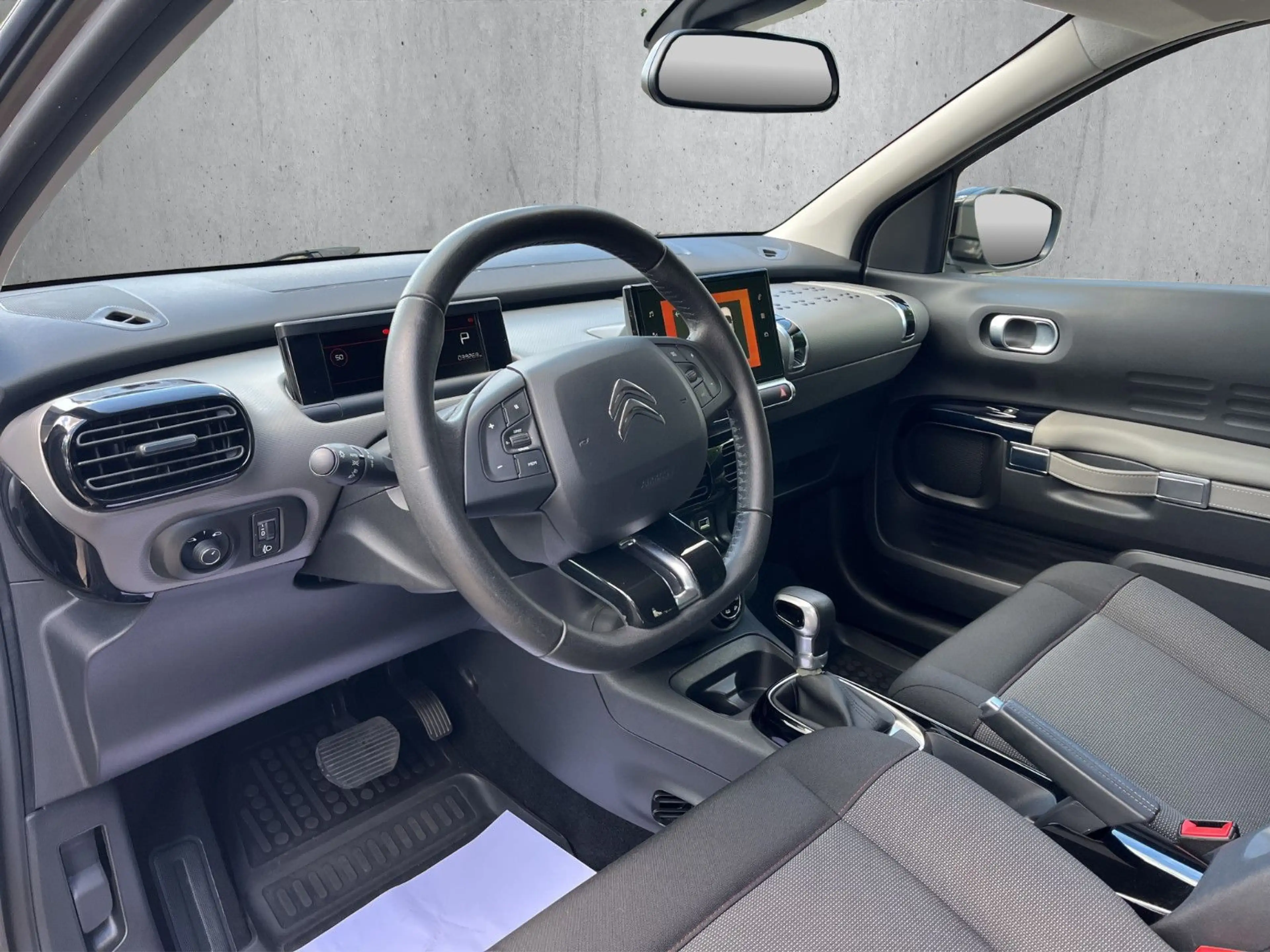 Citroen C4 Cactus Shine KAMERA/APP/NAVI/KLIMAA/DAB+ — photo 12