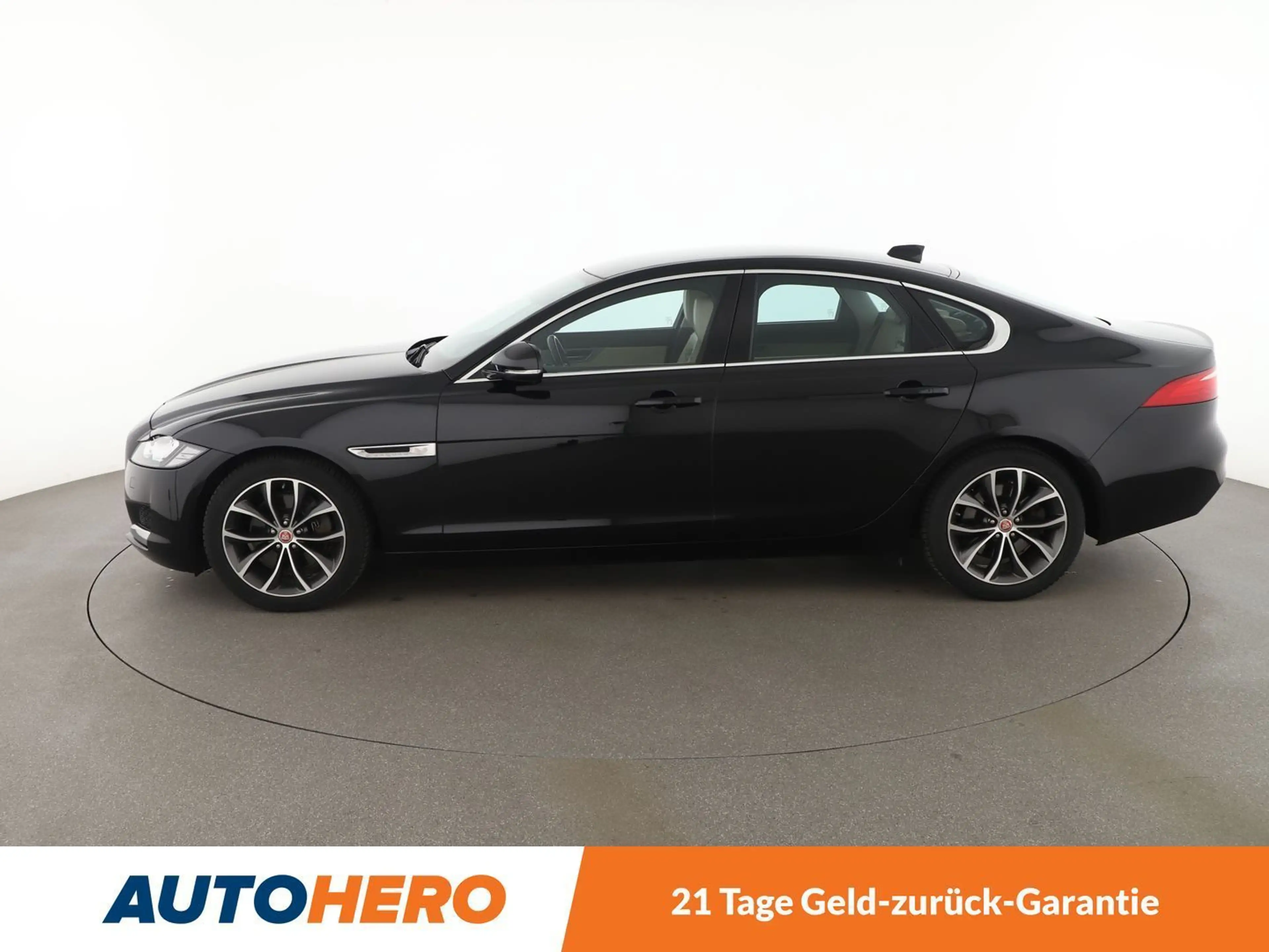 Jaguar XF 20d Prestige Aut.*XENON*CAM*TEMPO*AHK*SHZ*KLIMA* — photo 3