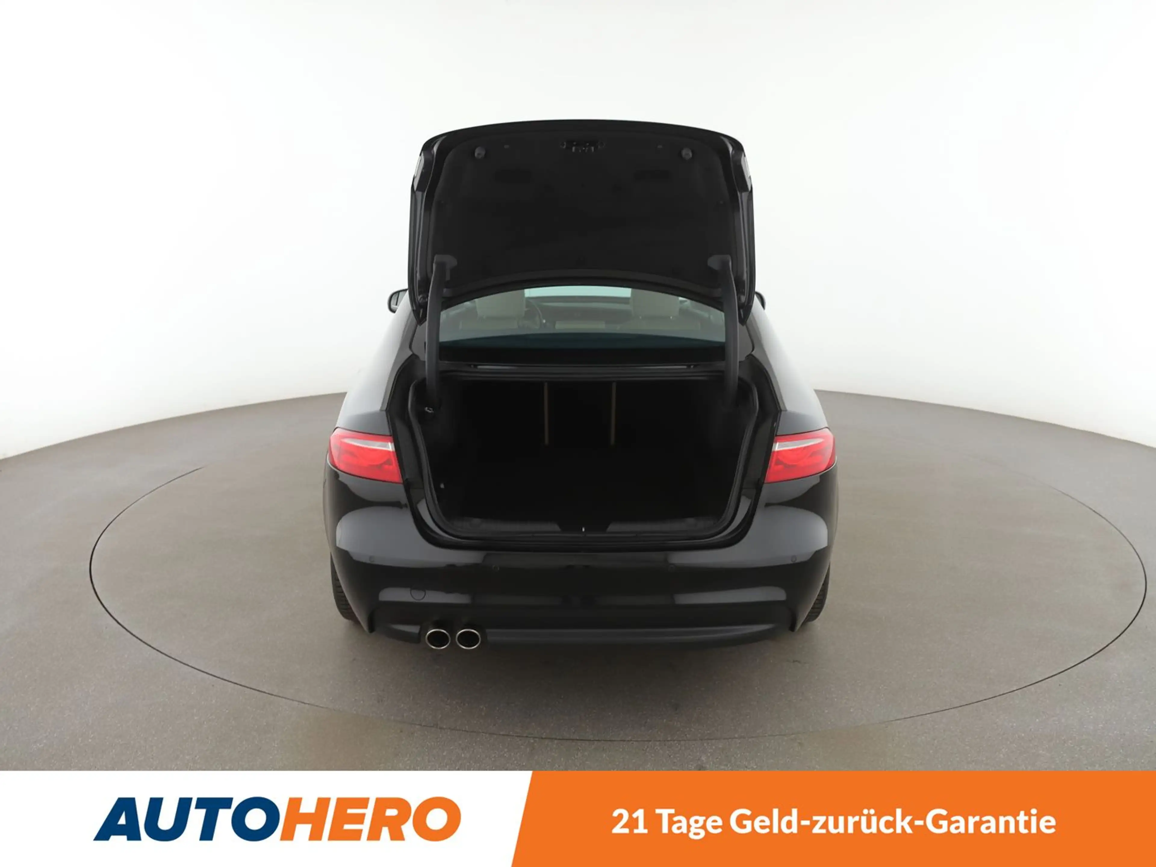 Jaguar XF 20d Prestige Aut.*XENON*CAM*TEMPO*AHK*SHZ*KLIMA* — photo 10