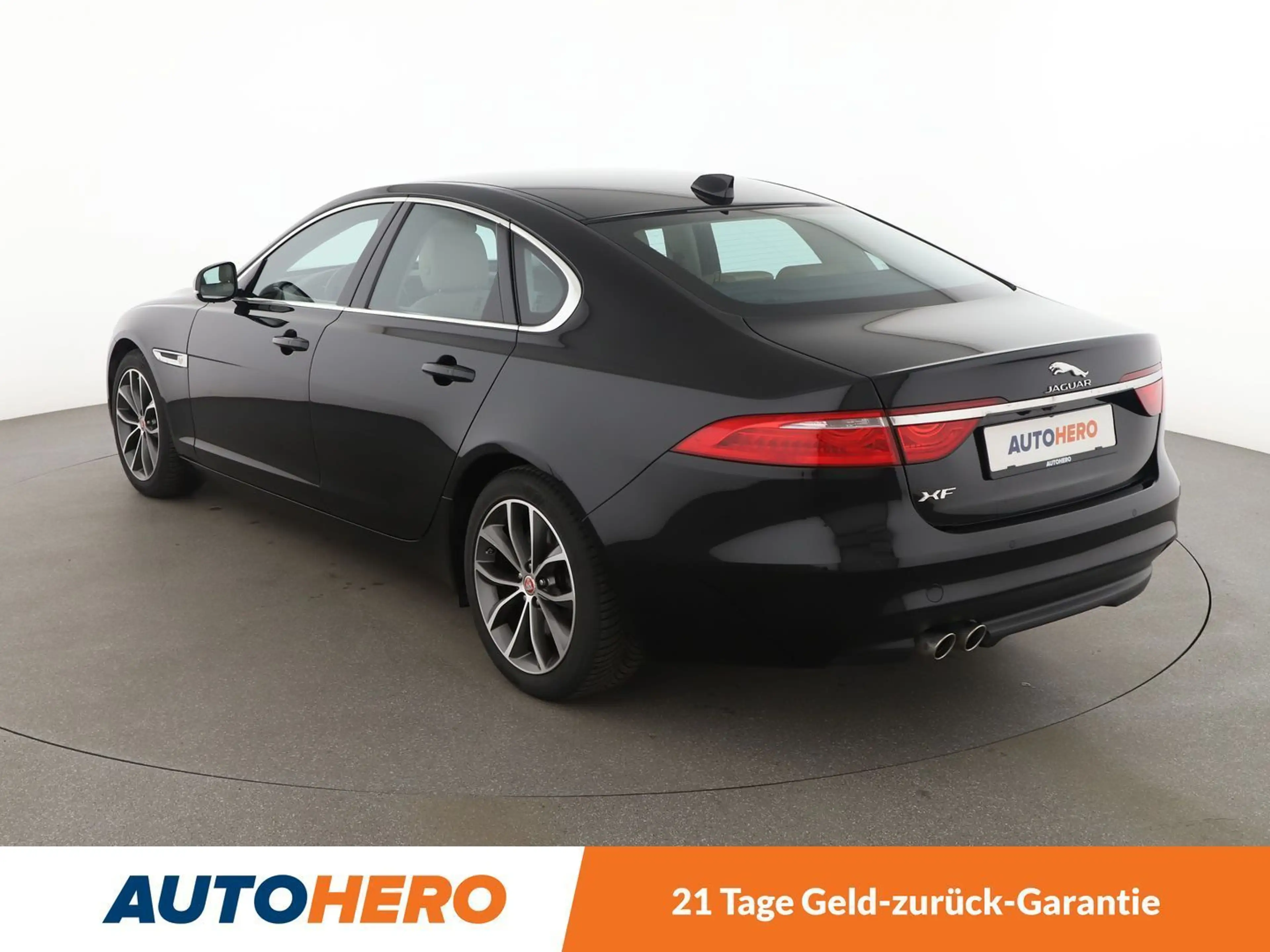 Jaguar XF 20d Prestige Aut.*XENON*CAM*TEMPO*AHK*SHZ*KLIMA* — photo 4