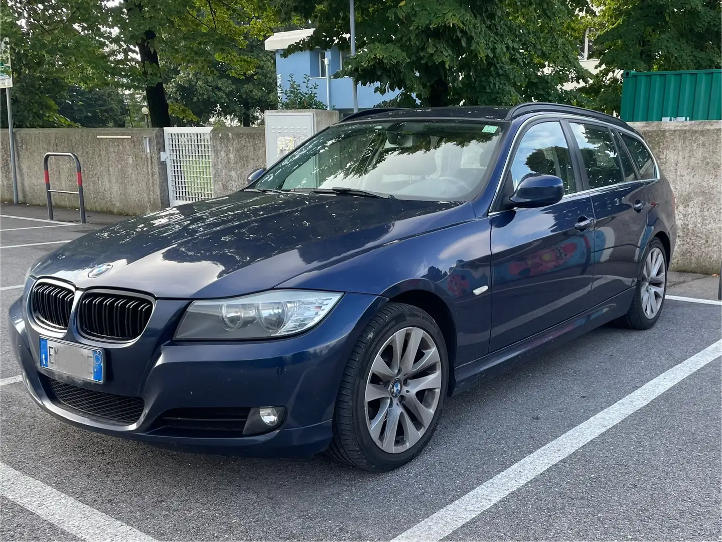 BMW 318 318d Touring 2.0 143cv - 1