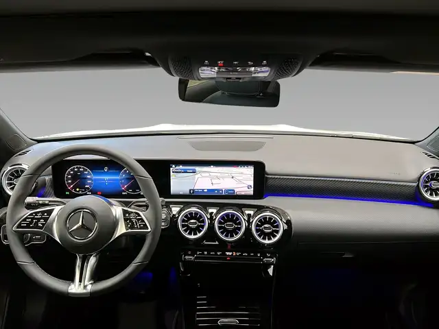 Mercedes-Benz A view 10