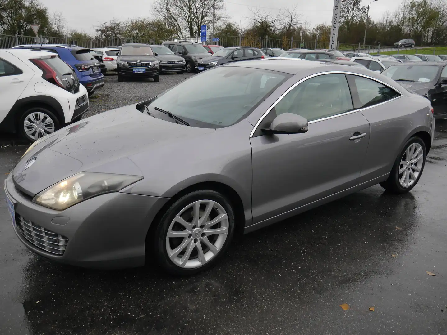 Renault Laguna Laguna Coupé 3.5i V6auto*GPS*CUIR*XENON* Grijs - 2