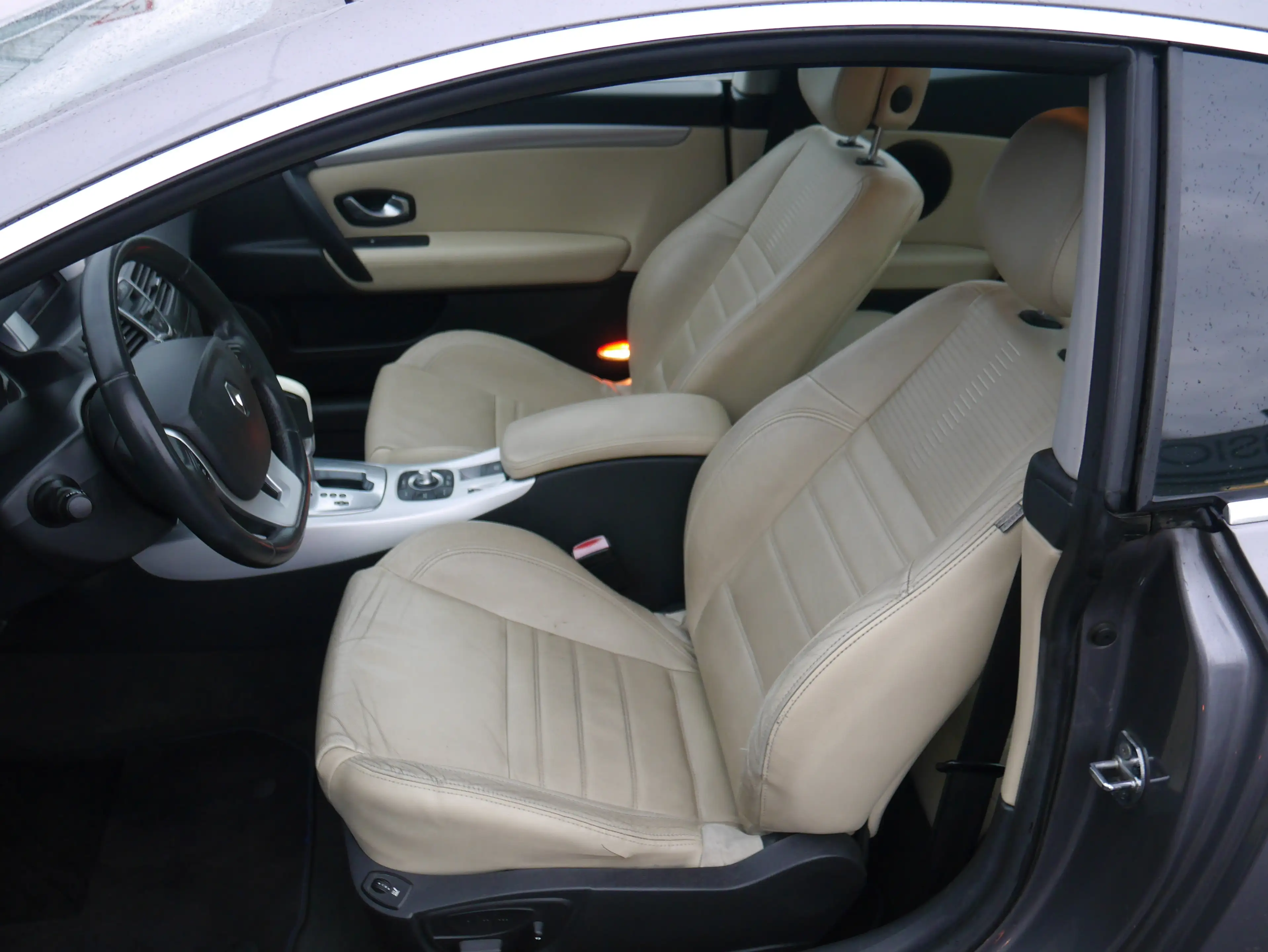 Renault Laguna Laguna Coupé 3.5i V6auto*GPS*CUIR*XENON* — photo 14