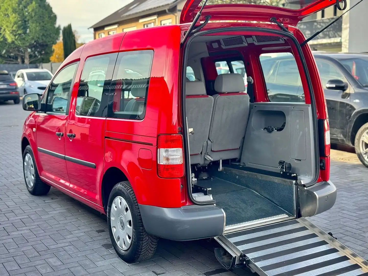 Volkswagen Caddy 'Behindertengerecht-Rampe'5-Sitzer'Klima' Rouge - 1