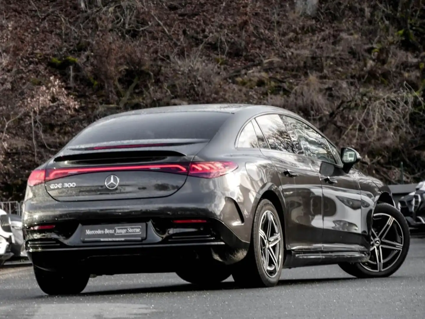 Mercedes-Benz EQE 300 AMG-Sport/Night/Digital/Memo/Distr/Totw Grau - 2