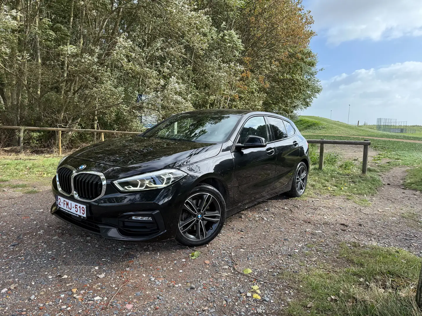 BMW 118 118i Aut. Sport Line Zwart - 1