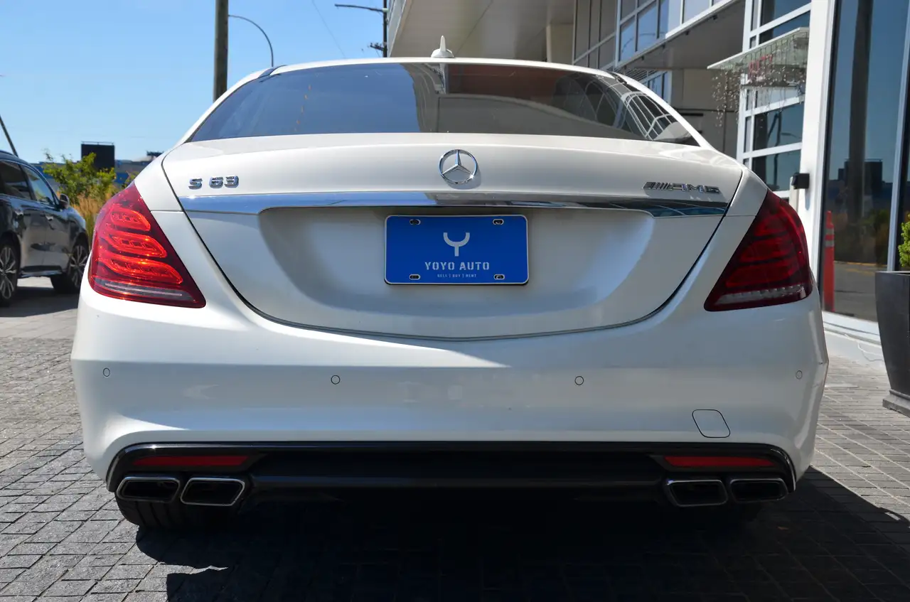 Mercedes-Benz S-Class снимка Mercedes-Benz S-Class