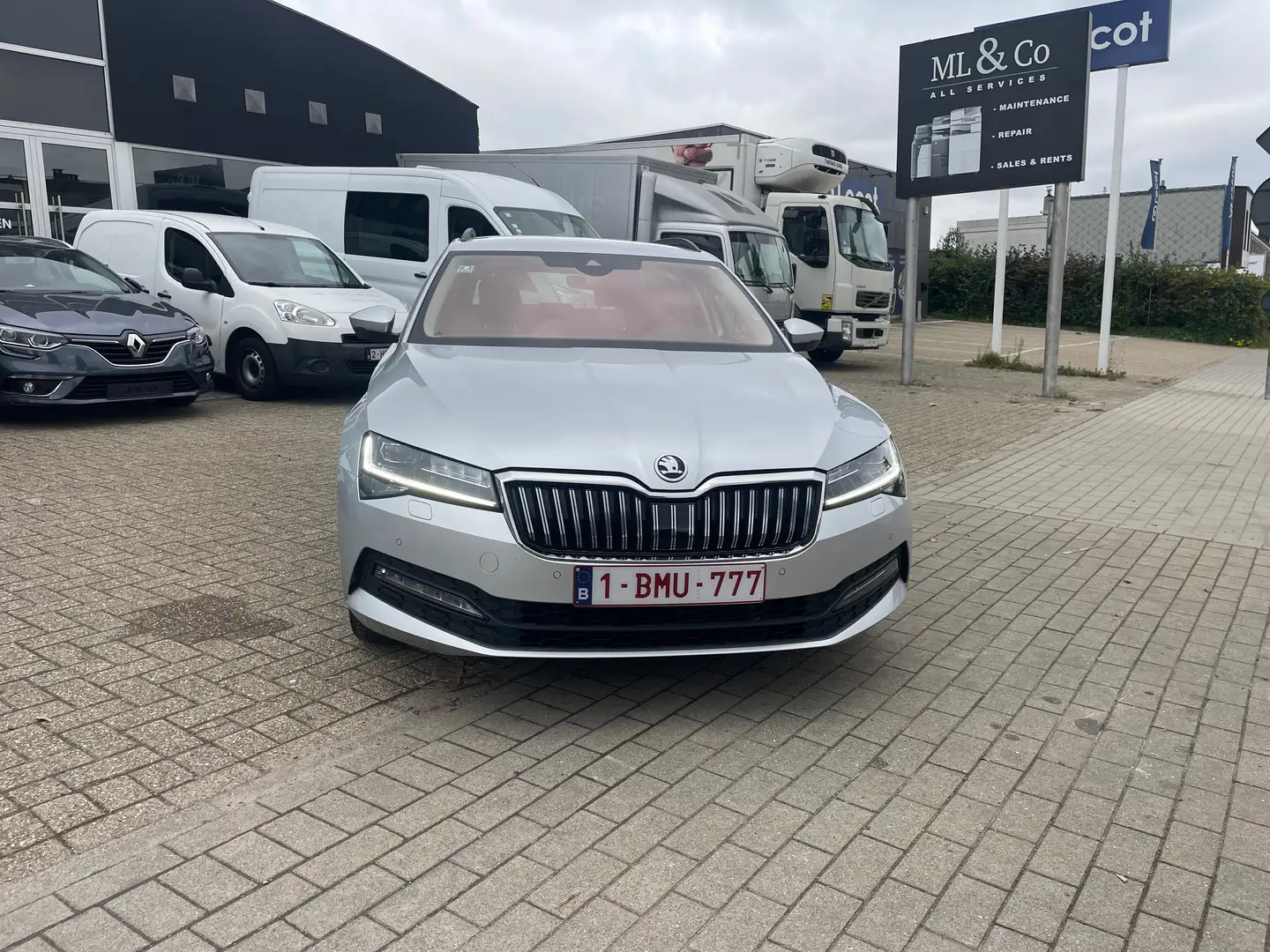 Skoda Superb Superb Combi 1.6 CR TDi Style DSG Argent - 2