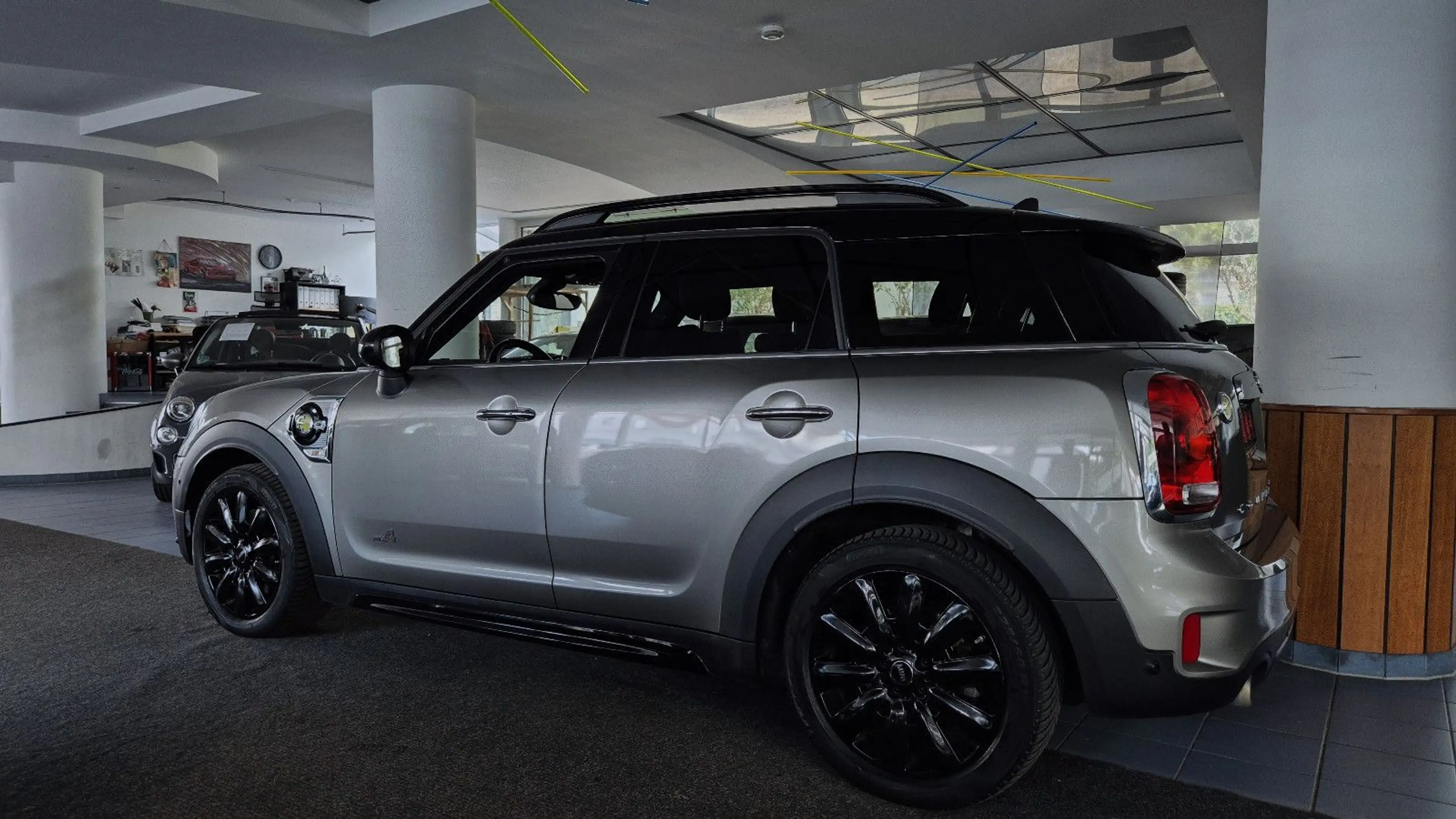 MINI Cooper SE Countryman Countryman SE ALL4 Chilli/HK/LED/Leder/Pano/RFK — photo 3