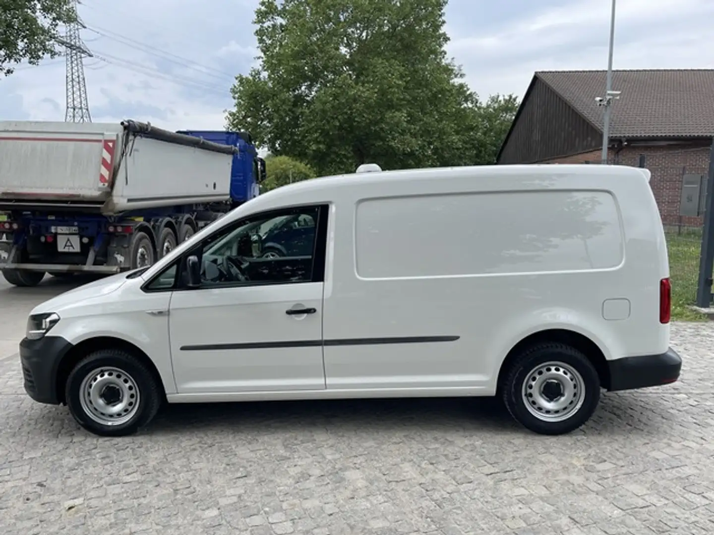 Volkswagen Caddy 2.0TDI BMT Maxi *Klima*AHK* Weiß - 1