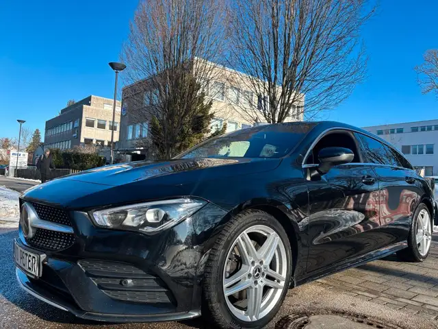 Mercedes-Benz CLA Shooting Brake 220 d*AMG-LINE*