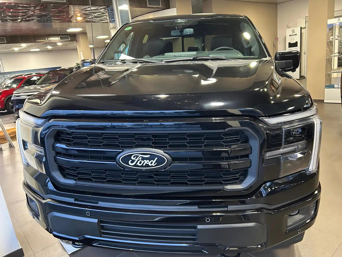 Ford F 150 F-150 LARIAT 4X4 5.0 V8 Negro - 2