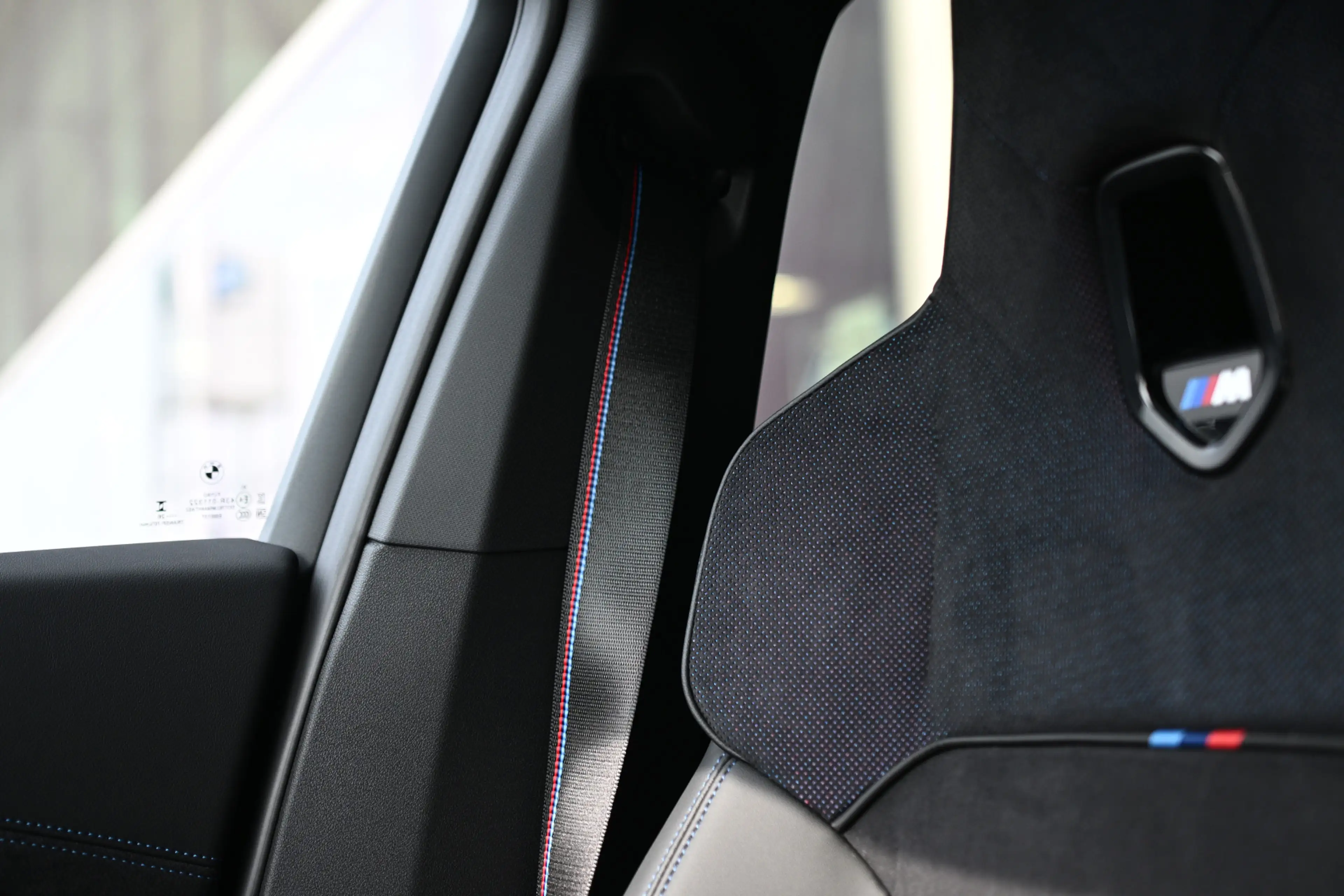 BMW iX2 eDrive20 M Sport / Panoramadak / Trekhaak / M Spor — photo 9