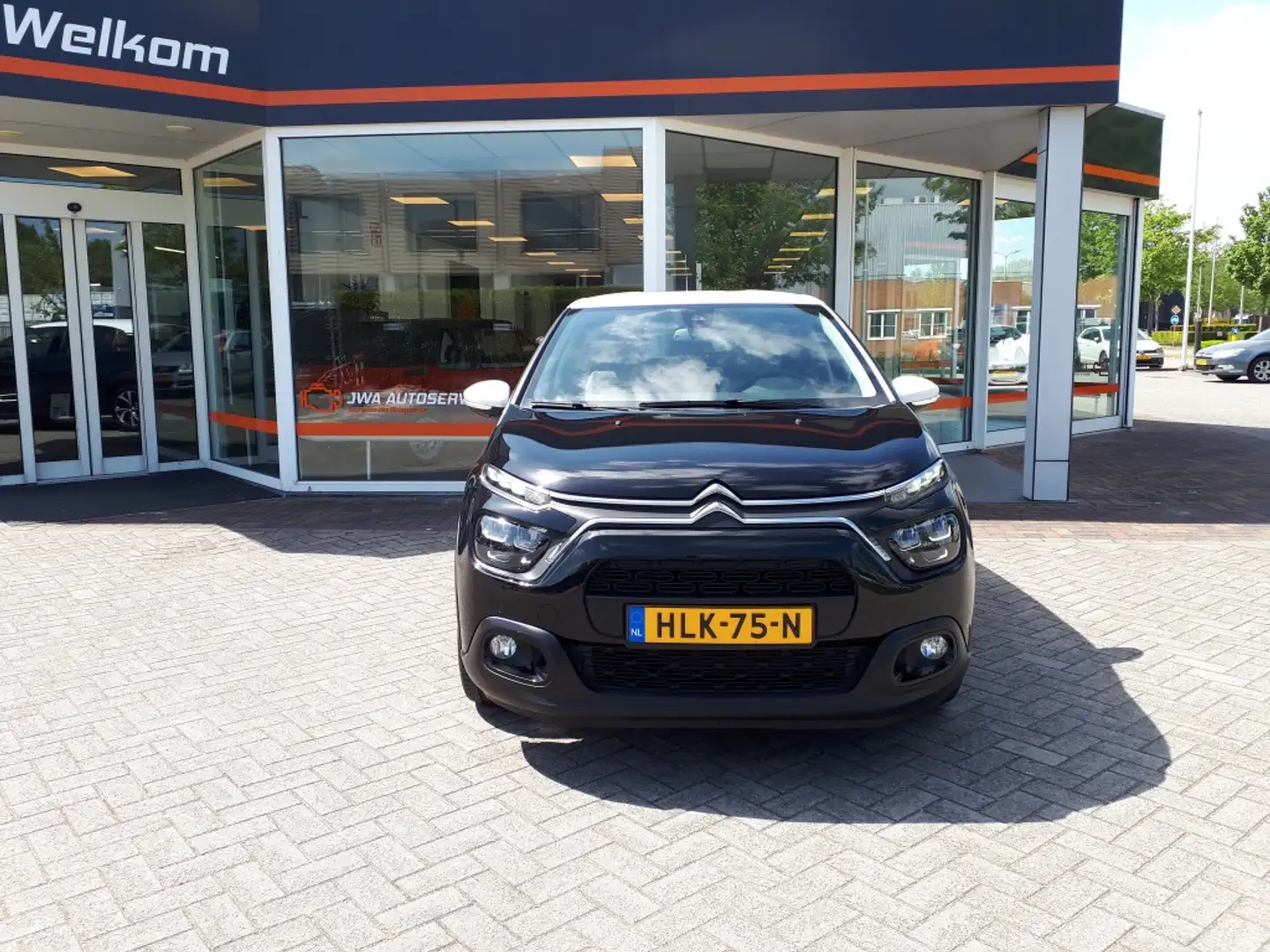 Citroen C3 1.2 PT Shine AUTOMAAT Zwart - 2