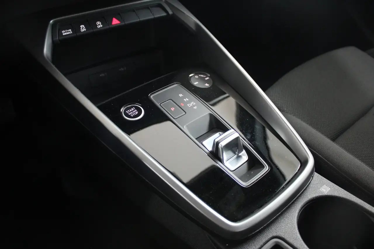 Audi A3 Limousine 35 TFSI CARPLAY-NAVI, миниатюра 25