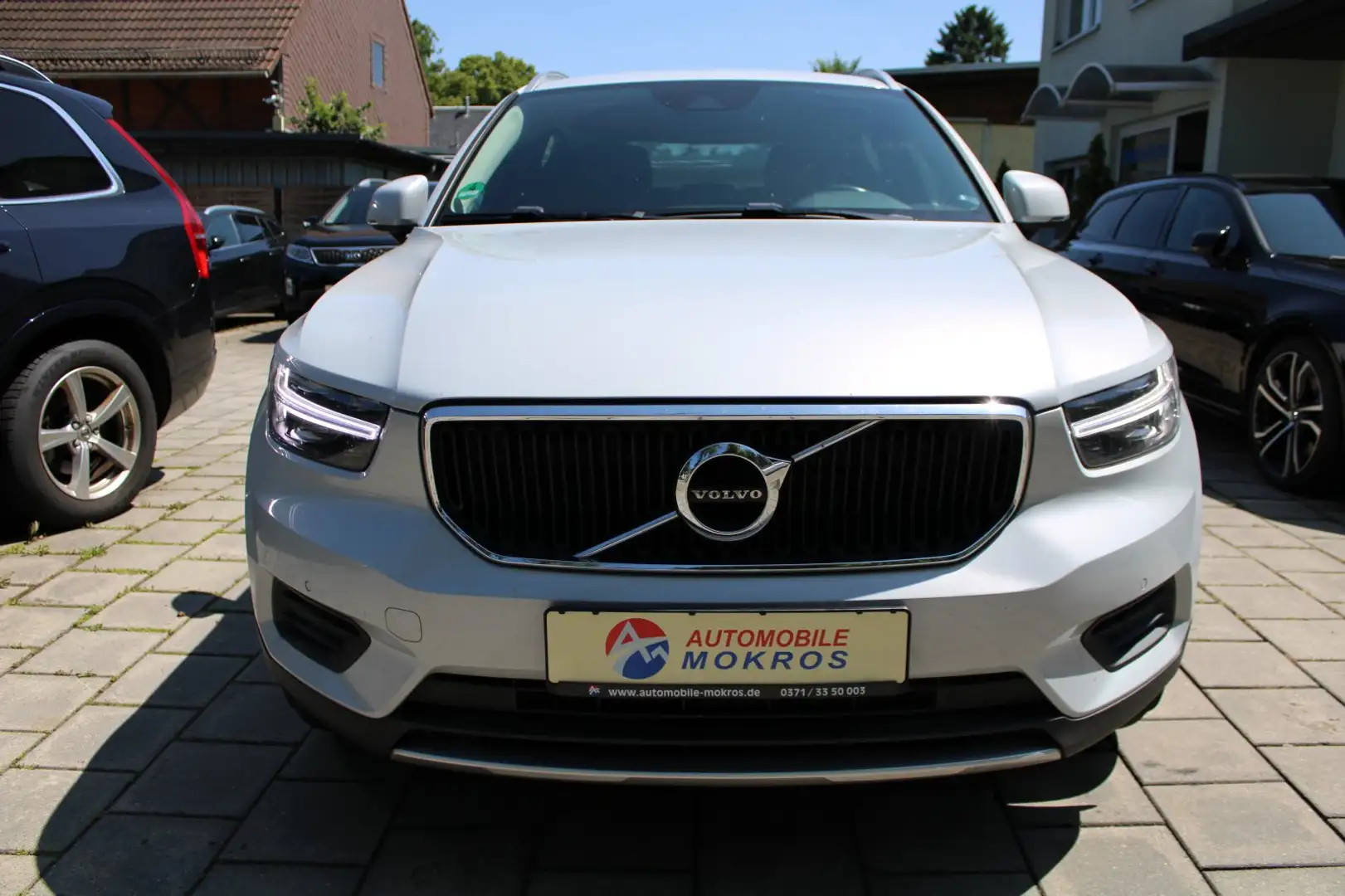 Volvo XC40 T3 Momentum Pro LED Navigation Leder Rückfakam AHK Gümüş rengi - 2