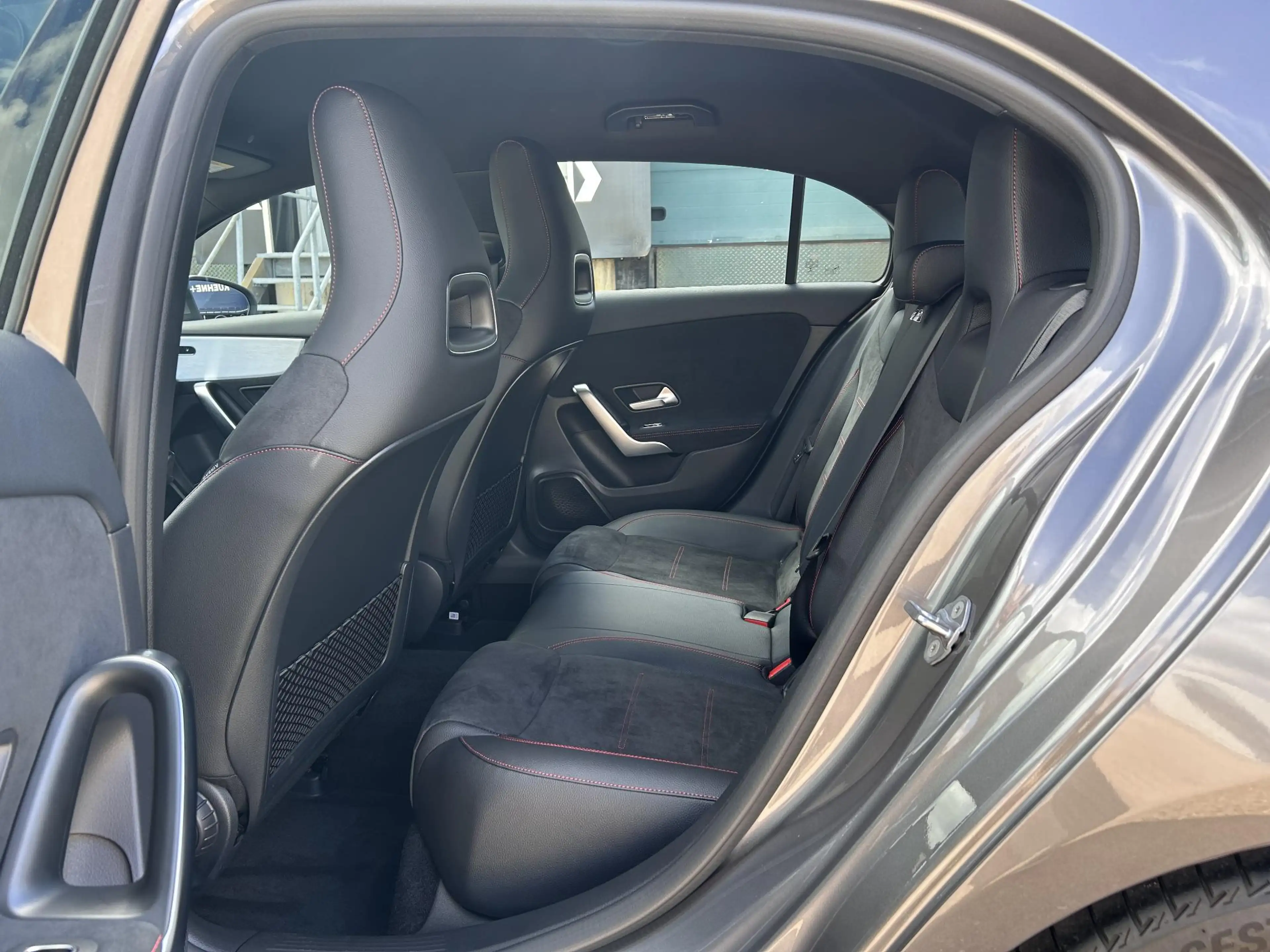 Mercedes-Benz A 200 Business Solution AMG — photo 7