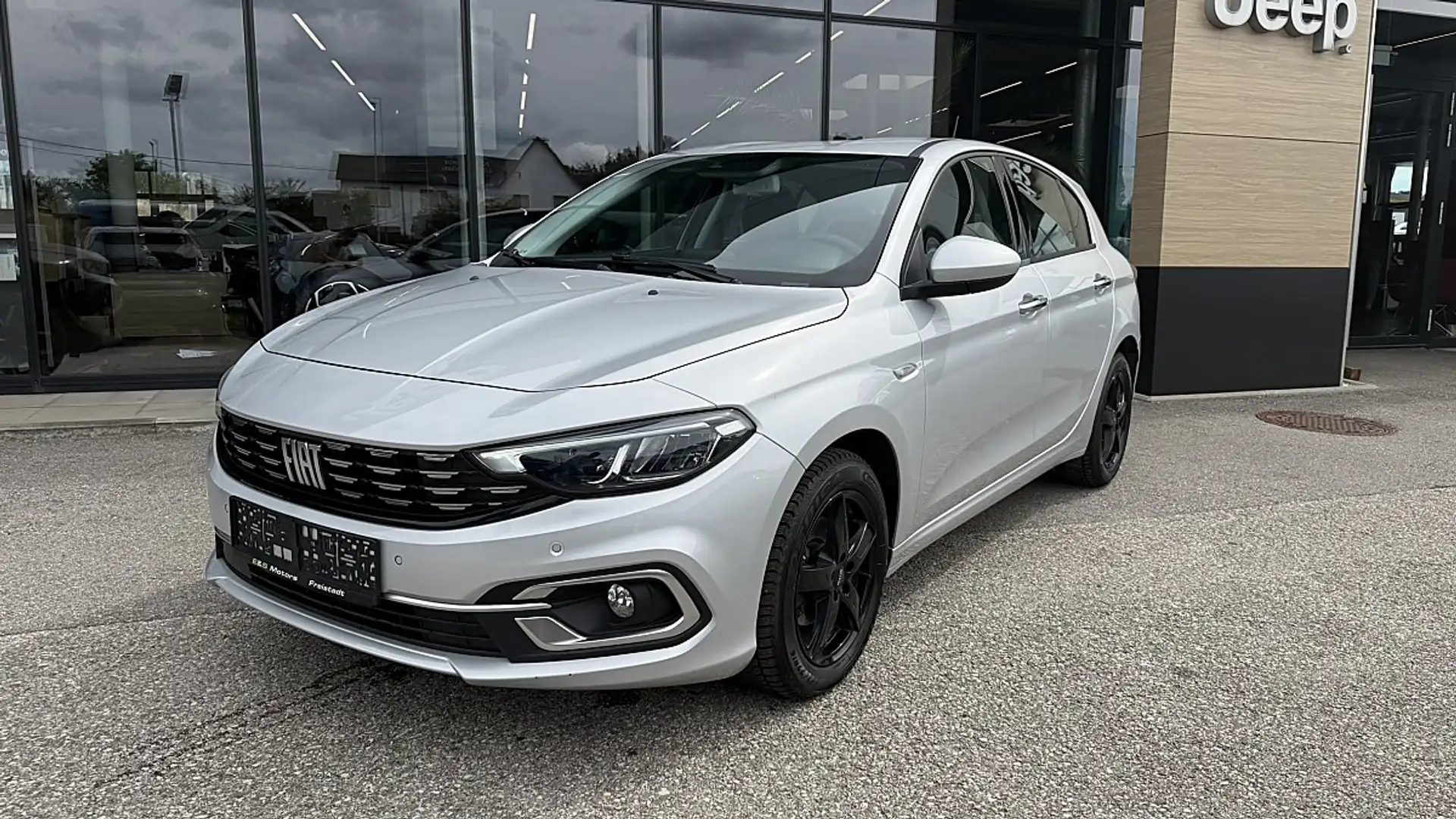 Fiat Tipo Hatchback 1.0 Life (EURO 6d) Silber - 2