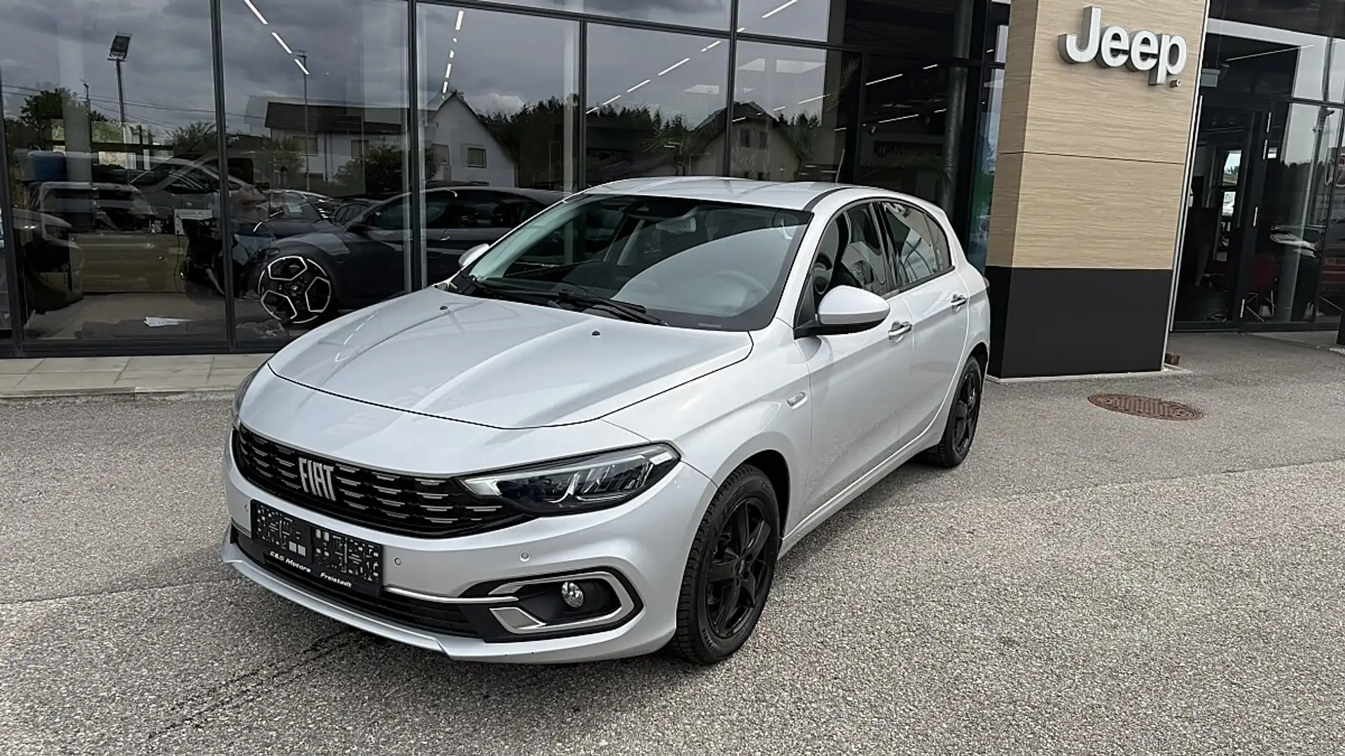 Fiat Tipo Hatchback 1.0 Life (EURO 6d) Silber - 1