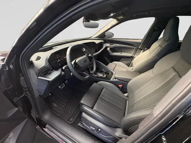 Audi Q5 view 13