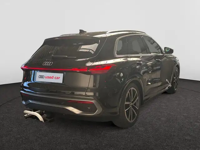 Audi Q5 view 9