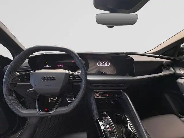 Audi Q5 view 14