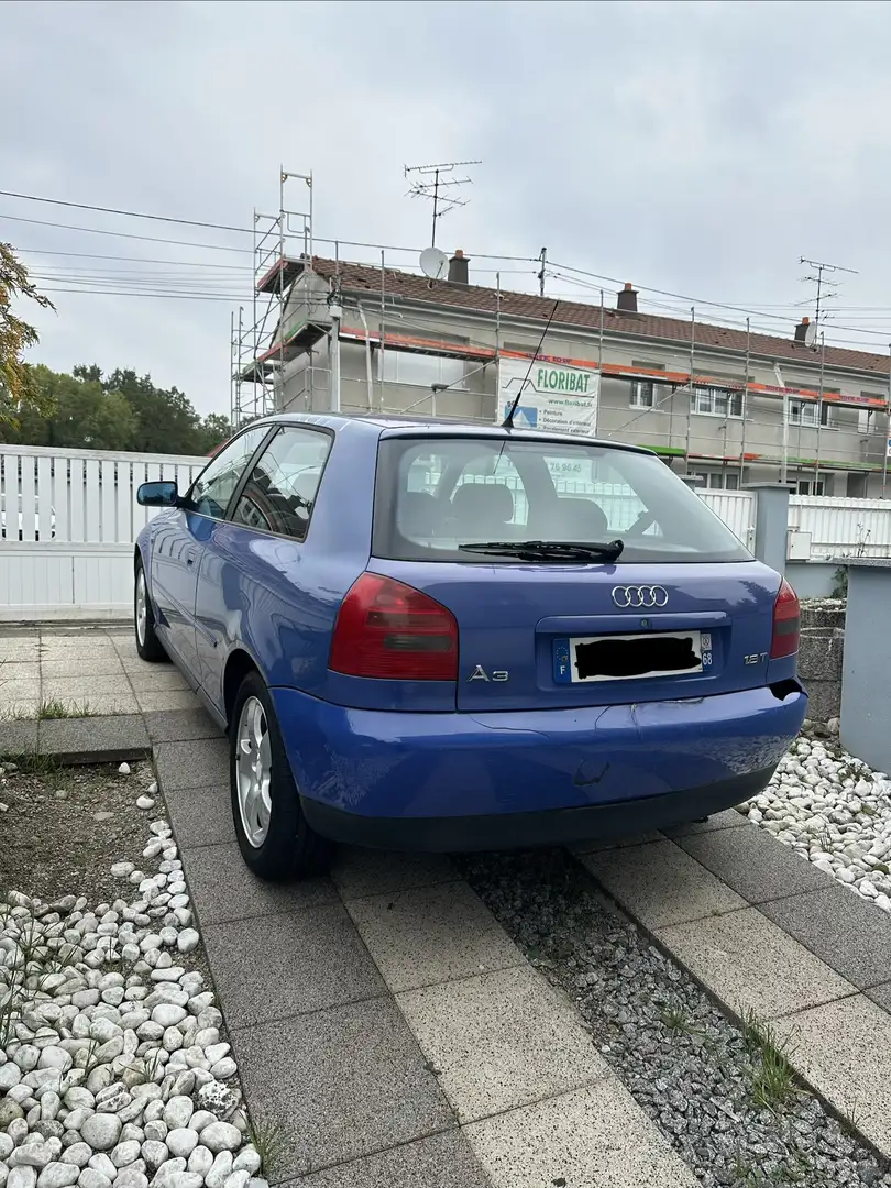 Audi A3 1.8T Bleu - 2