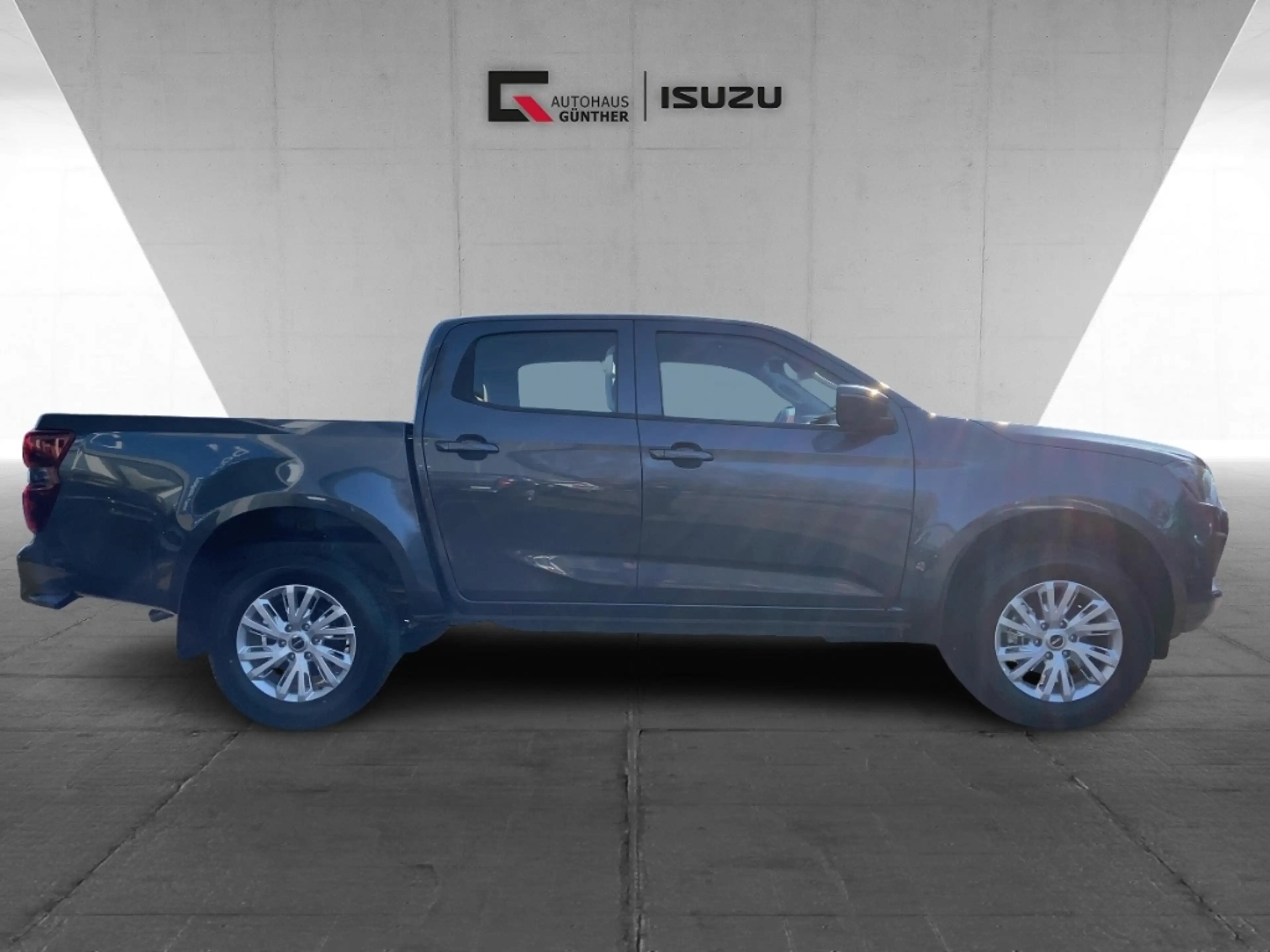 Isuzu D-Max Double Cab 4x4 LS 163PS Automatik/Winter/RFK — photo 5