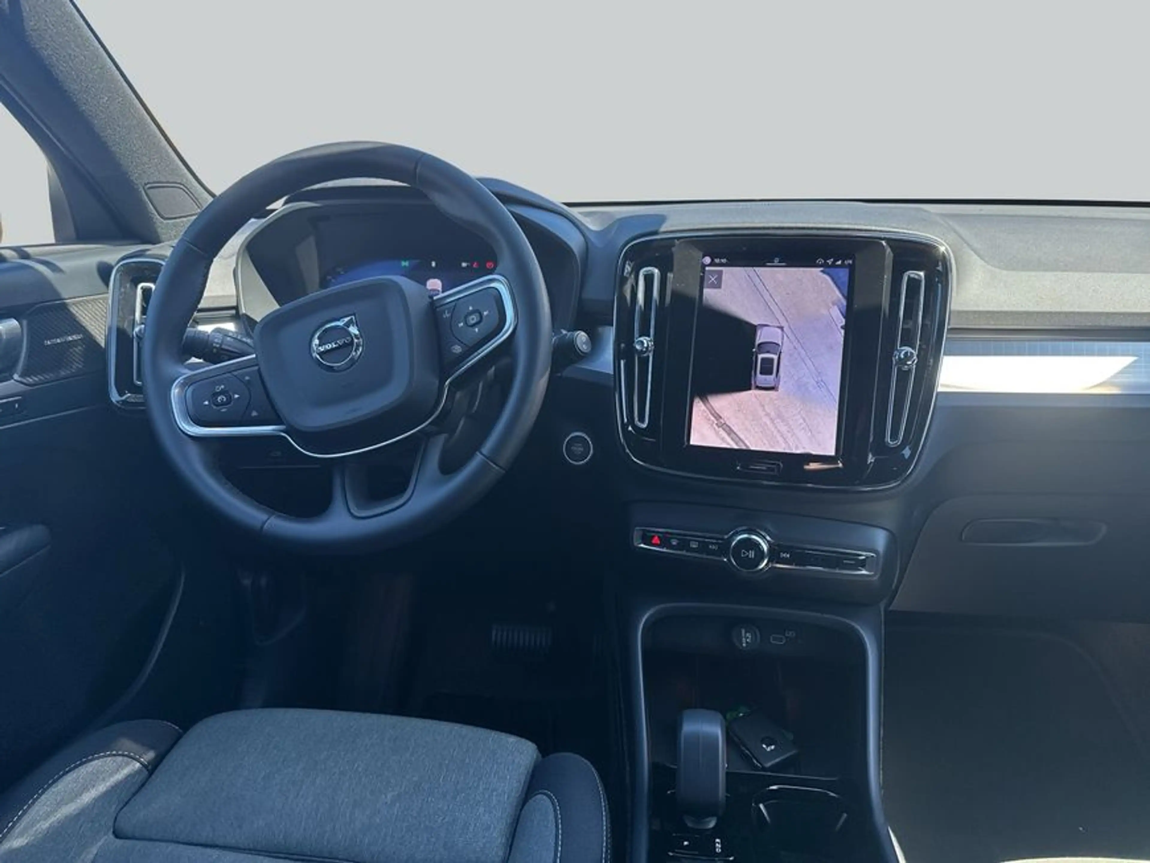 Volvo XC40 XC40 B3 B DKG Plus Black Edition — photo 14