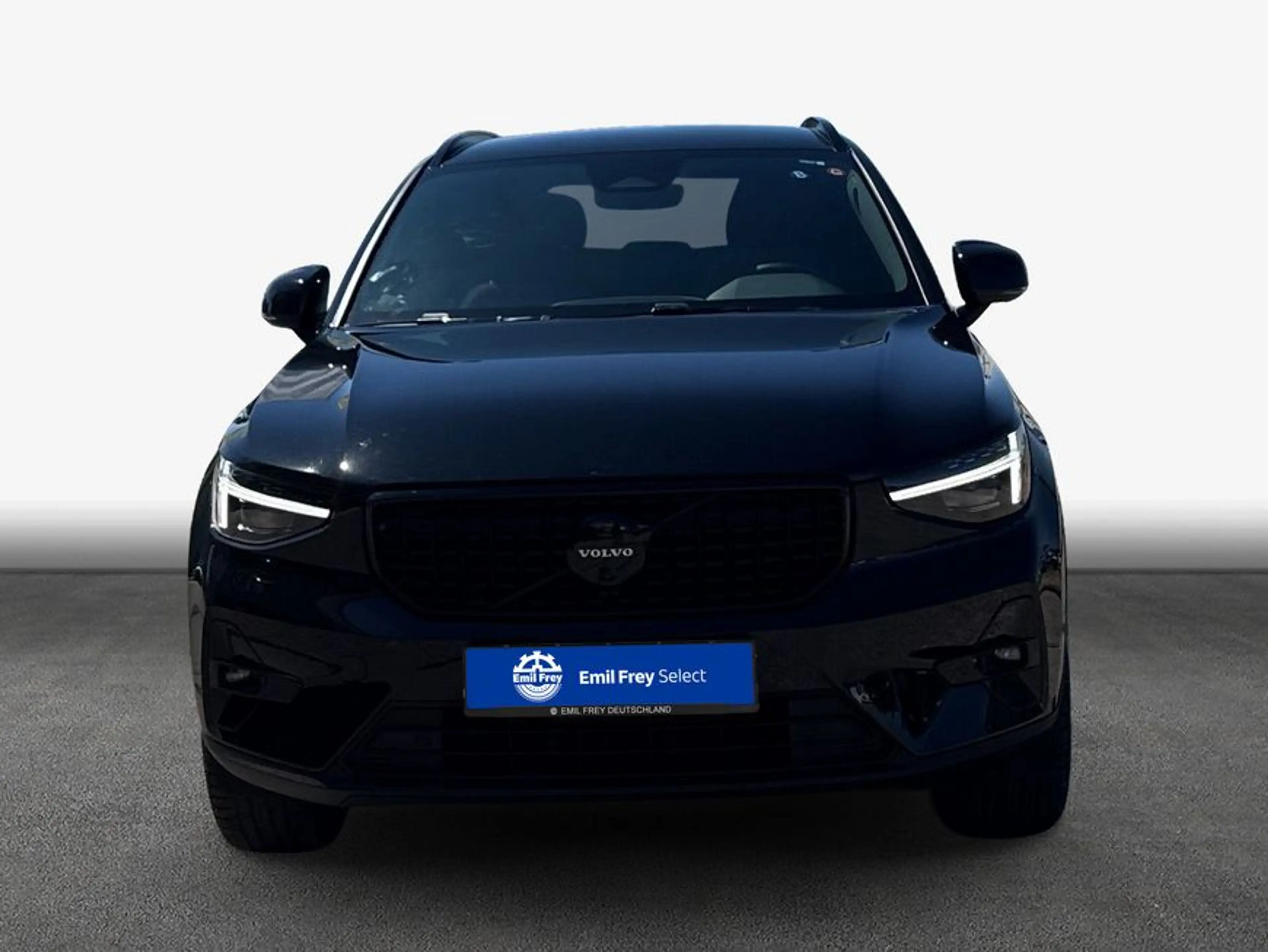 Volvo XC40 XC40 B3 B DKG Plus Black Edition — photo 3