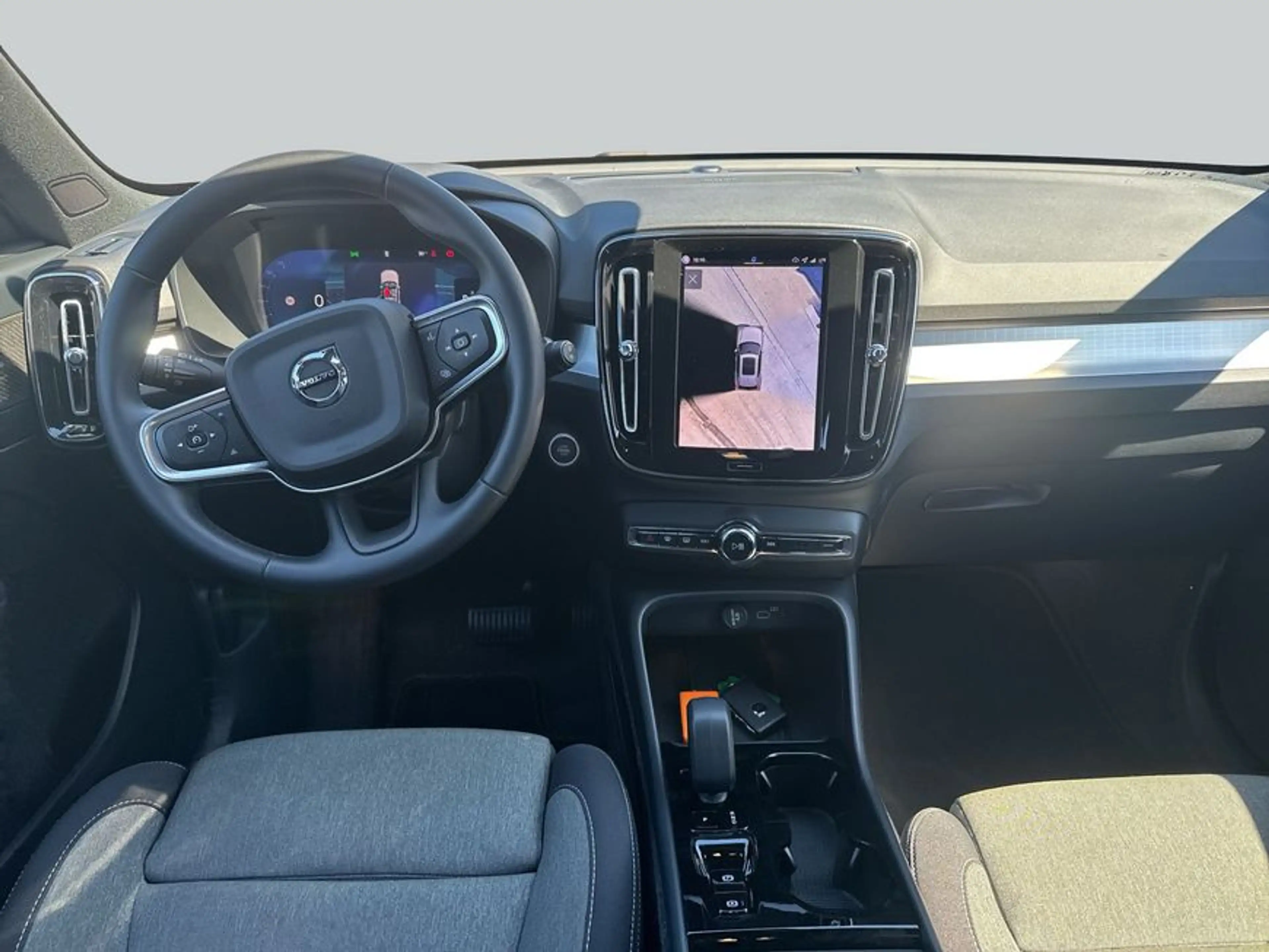 Volvo XC40 XC40 B3 B DKG Plus Black Edition — photo 13