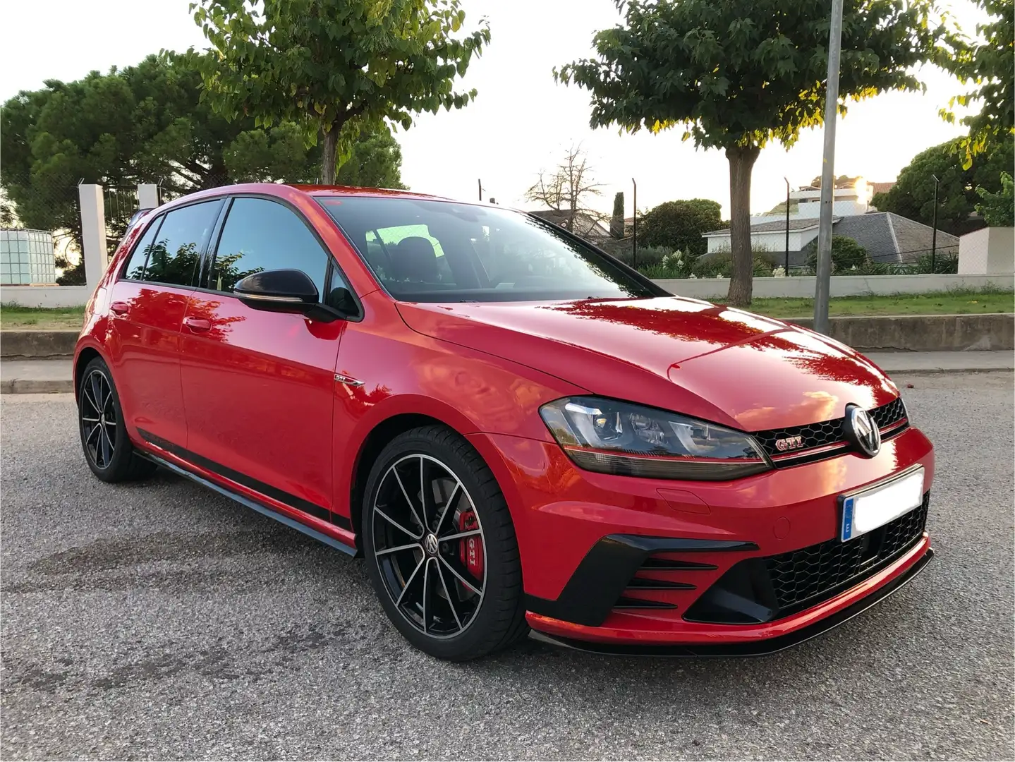 Volkswagen Golf GTI Golf 2.0 TSI GTI ClubSport DSG 265 GTI ClubSport Rojo - 2