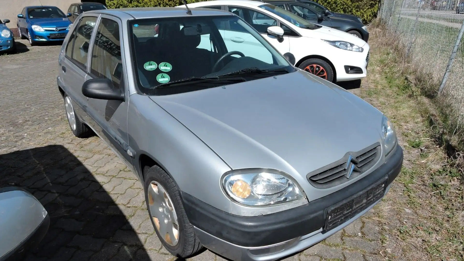Citroen SAXO 1.1 Chrono / 5-türig / TÜV 02-2026 Ezüst - 2