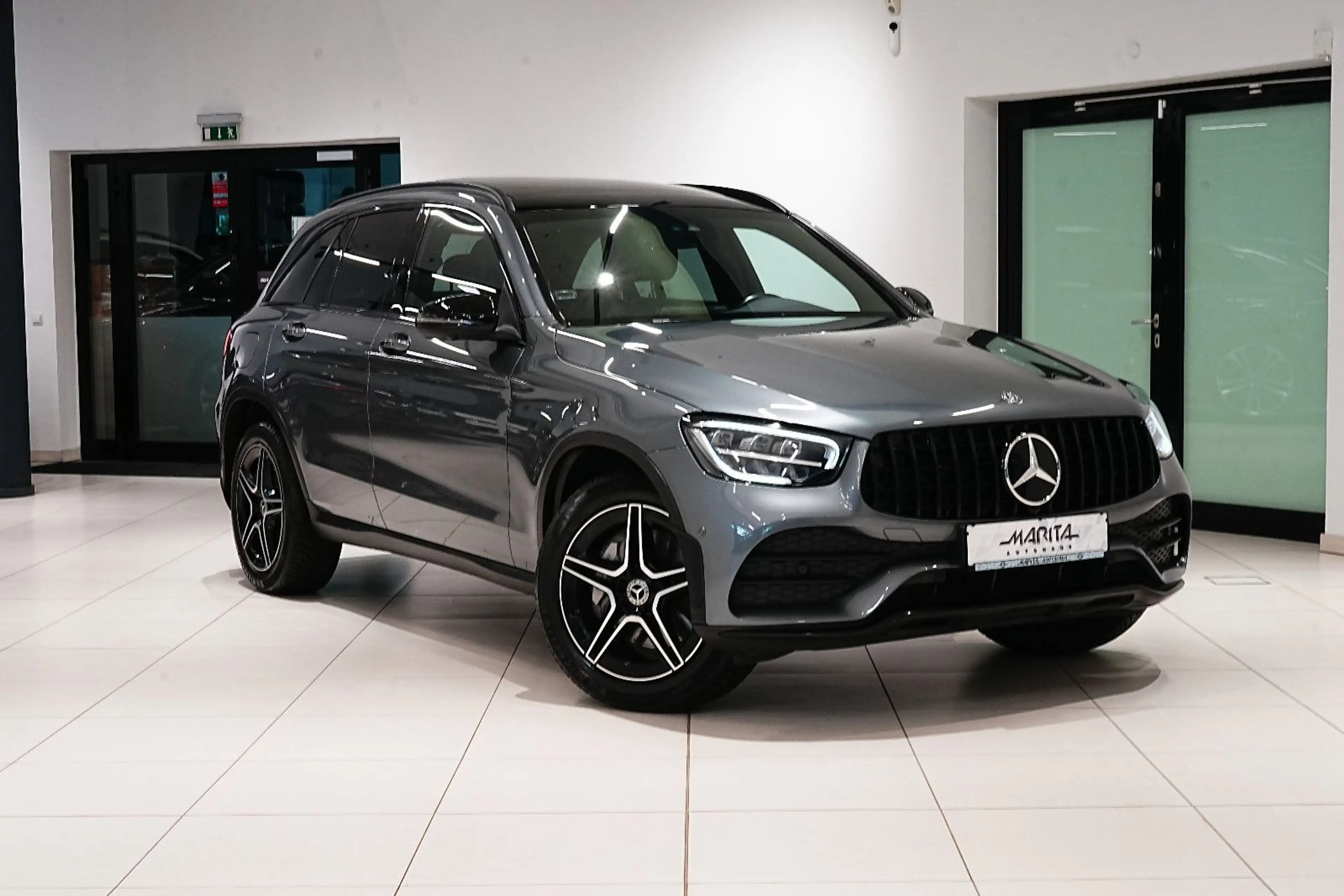 Mercedes-Benz GLC 300 |AMG|DISTR|360°|BURMES|PANORAMA|ANHÄNGER| — photo 10