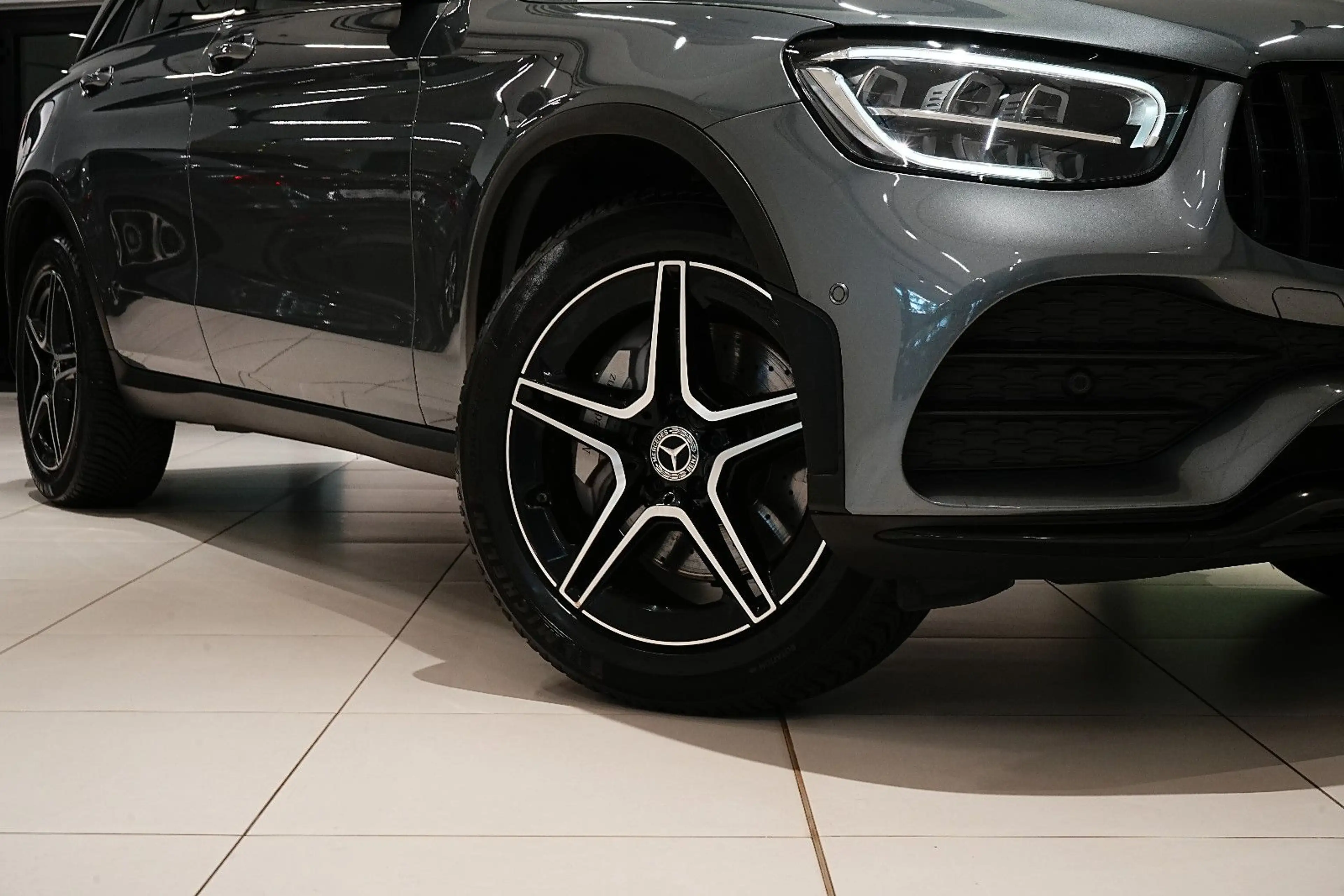 Mercedes-Benz GLC 300 |AMG|DISTR|360°|BURMES|PANORAMA|ANHÄNGER| — photo 11