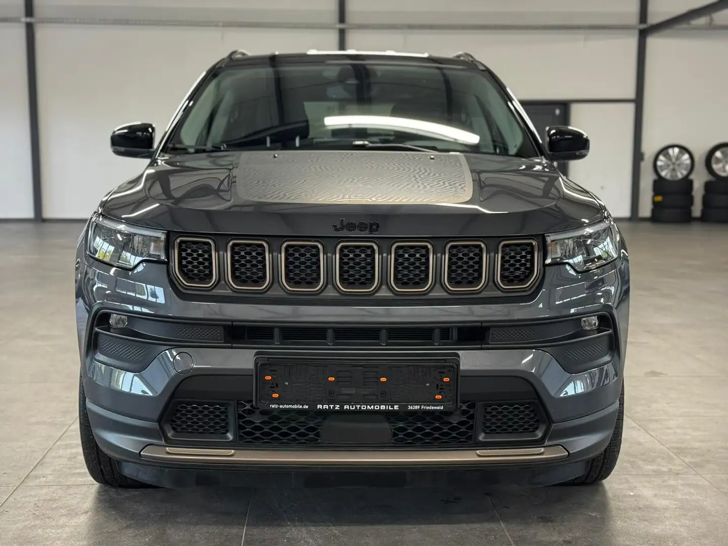 Jeep Compass Upland PHEV 4WD+NAV+LED+KAM+ACC+VIRTUAL Grau - 2