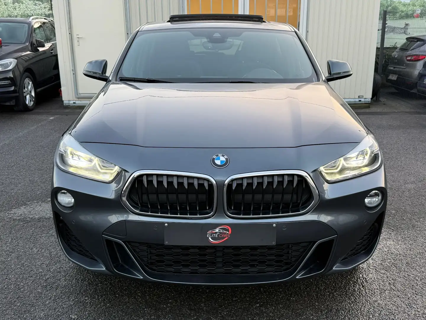 BMW X2 1.5iA sDrive18 OPF / PACK M / ALCANTARA / AUTO Gris - 2
