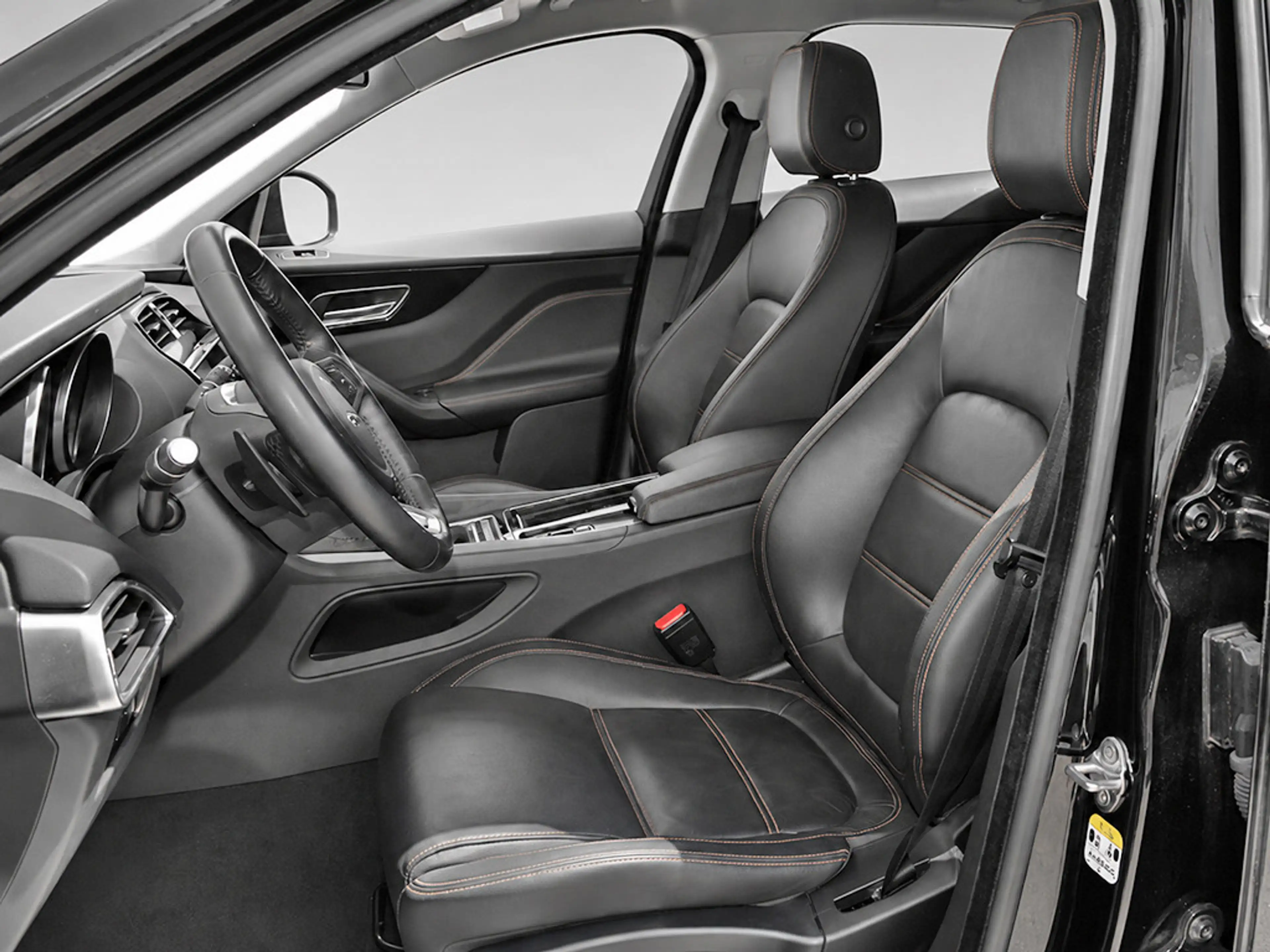 Jaguar F-Pace D180 AWD Prestige *1.HD Leder Navi 19Z* — photo 14