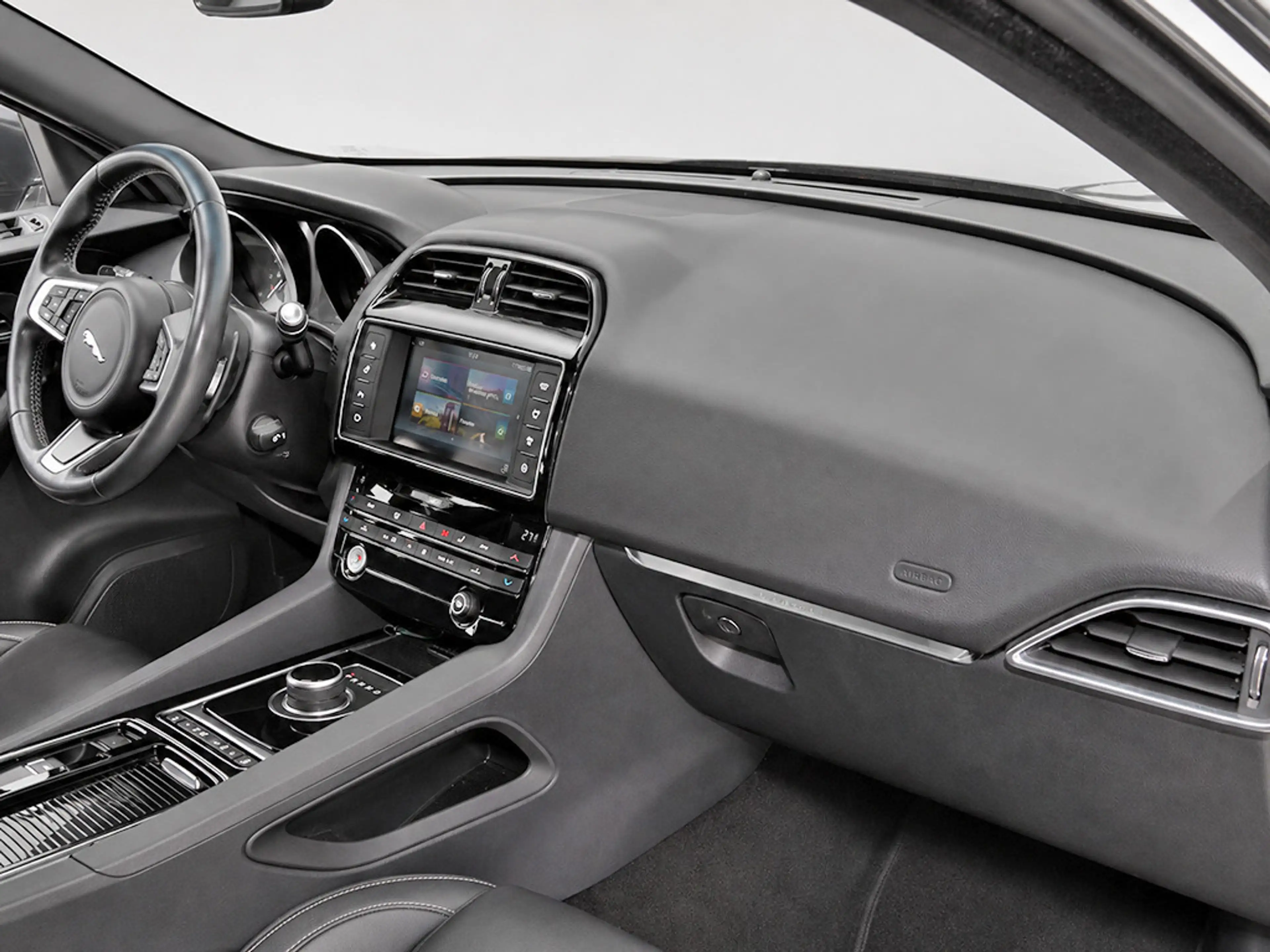 Jaguar F-Pace D180 AWD Prestige *1.HD Leder Navi 19Z* — photo 10