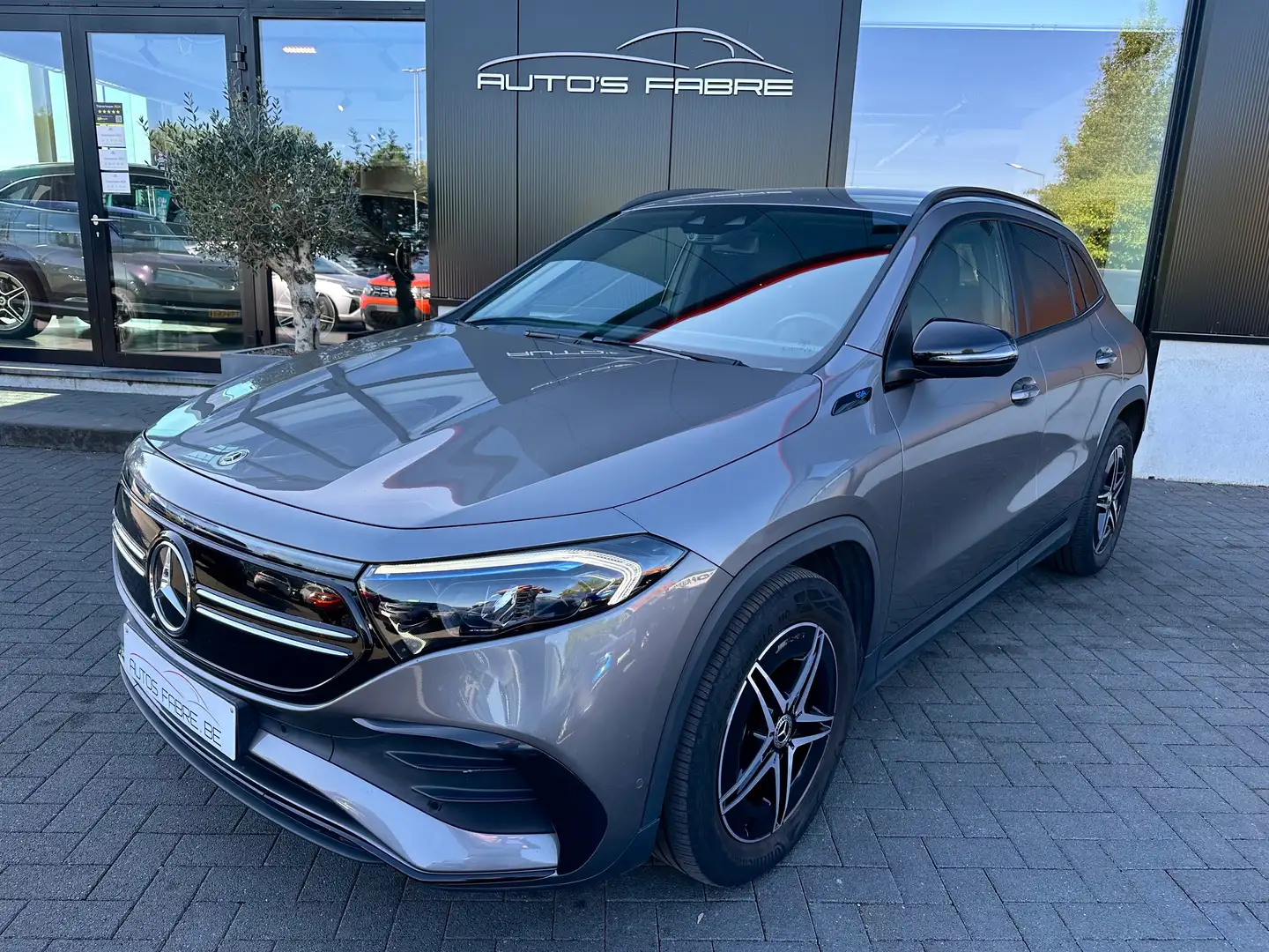 Mercedes-Benz EQA 66.5 kWh 250 AMG Line 22000 km Сірий - 1