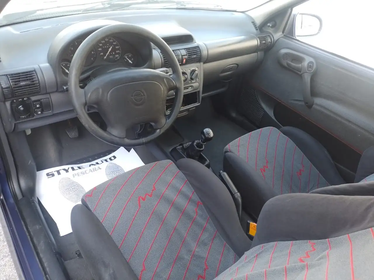 Opel Corsa 3p 1.6 16v GSI cat., foto 3