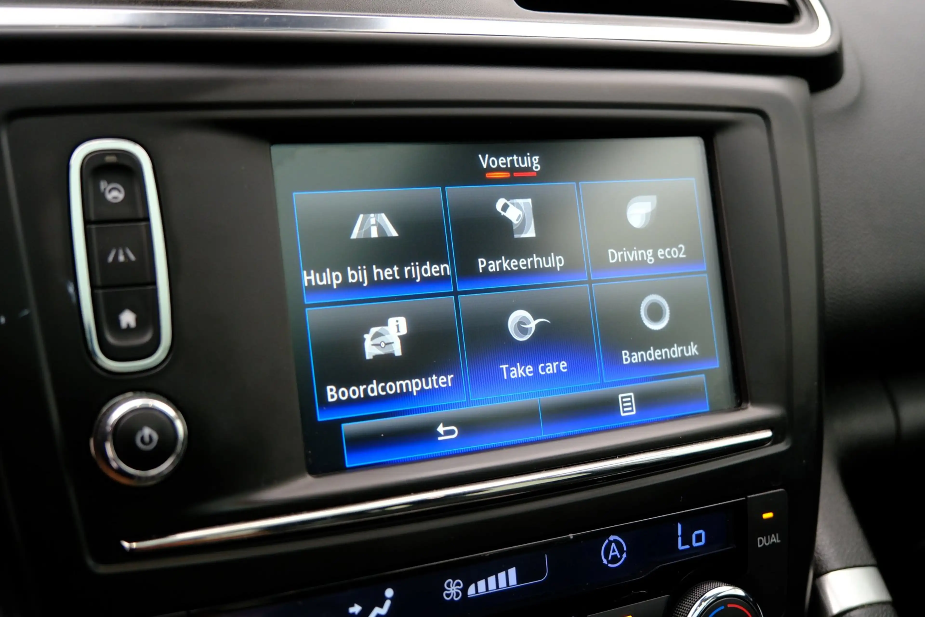 Renault Kadjar 1.2 TCe Bose Pano|Cam|PDC|19"LMV|Clima|Trekhaak — photo 17