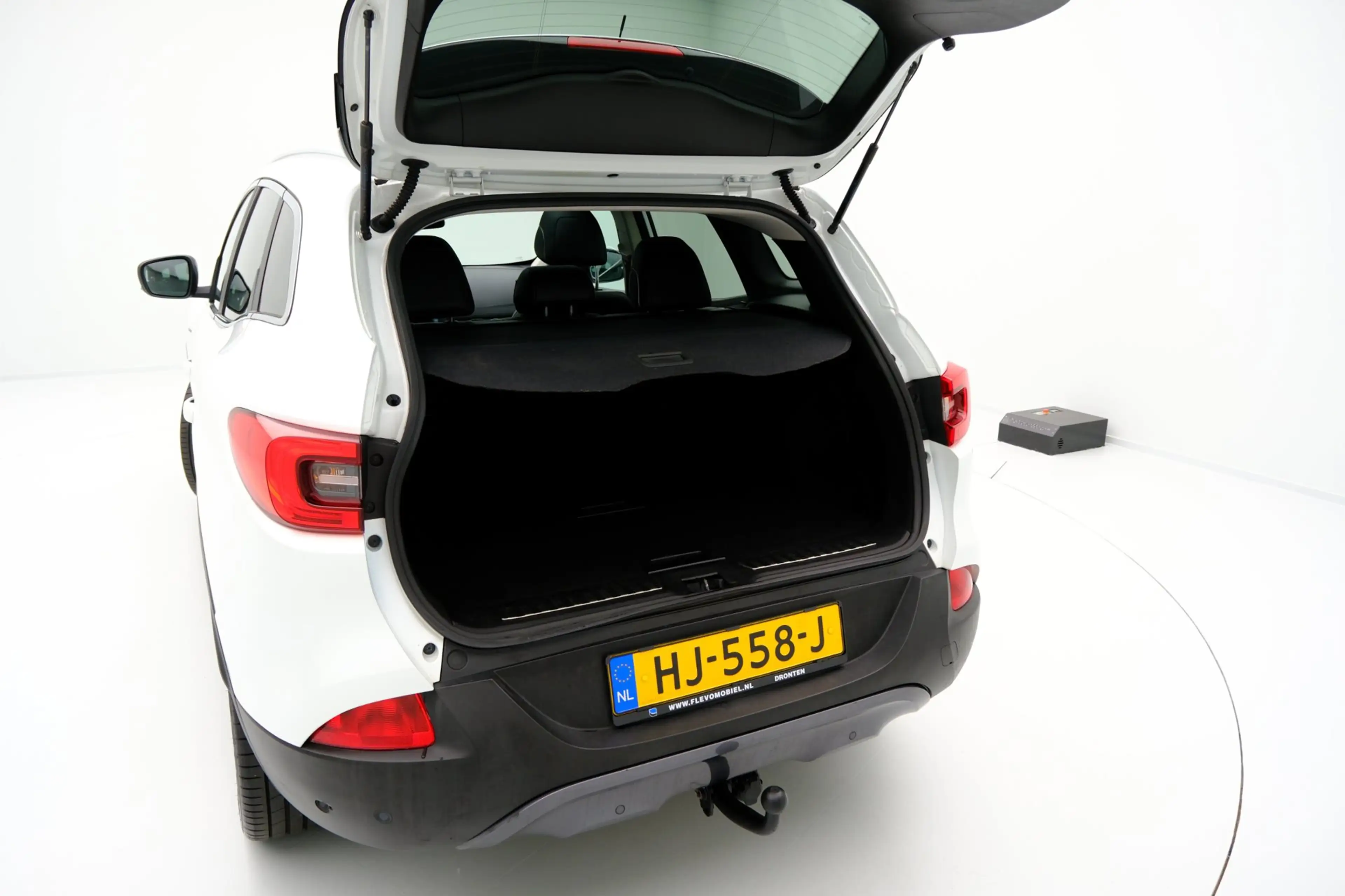 Renault Kadjar 1.2 TCe Bose Pano|Cam|PDC|19"LMV|Clima|Trekhaak — photo 10