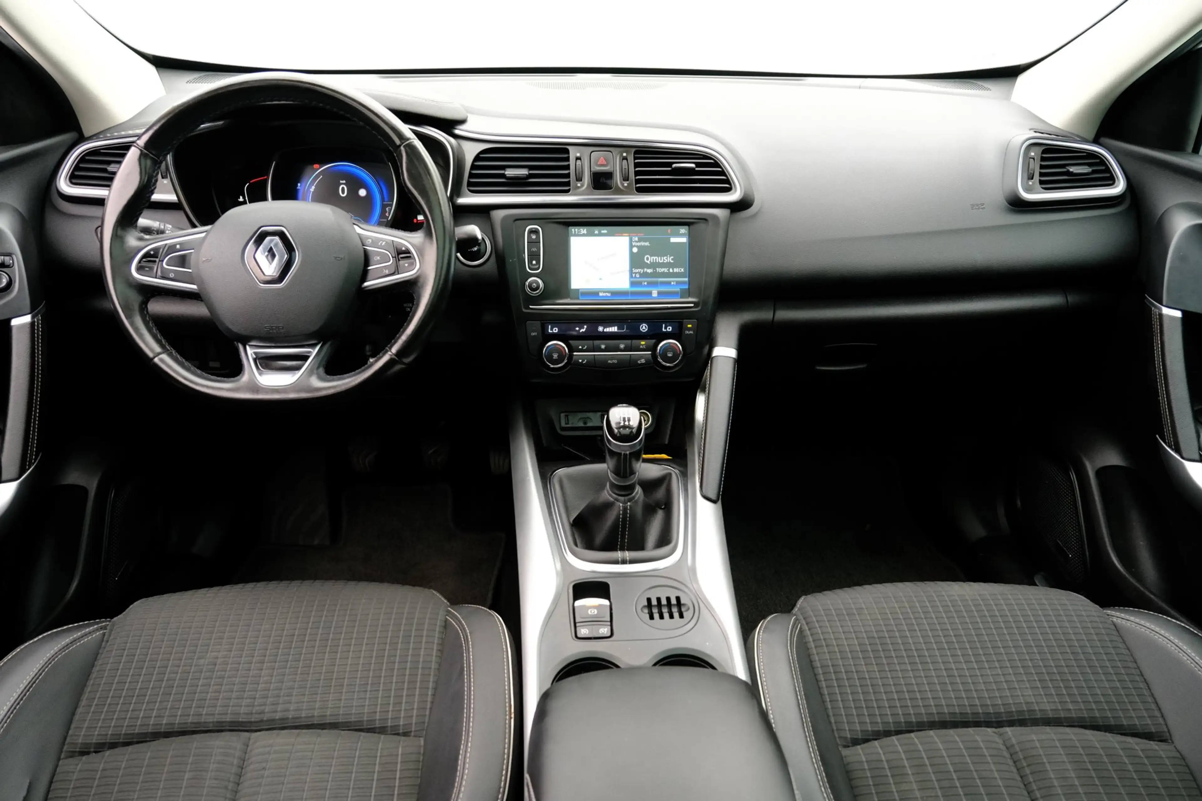 Renault Kadjar 1.2 TCe Bose Pano|Cam|PDC|19"LMV|Clima|Trekhaak — photo 5