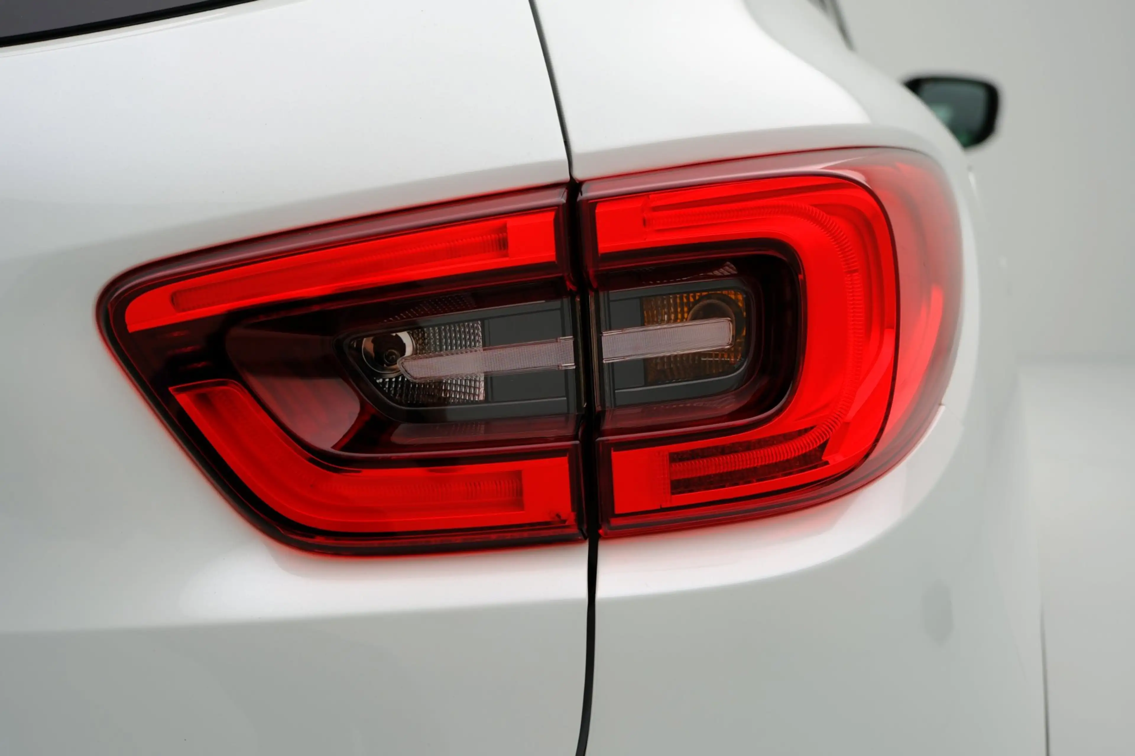 Renault Kadjar 1.2 TCe Bose Pano|Cam|PDC|19"LMV|Clima|Trekhaak — photo 23